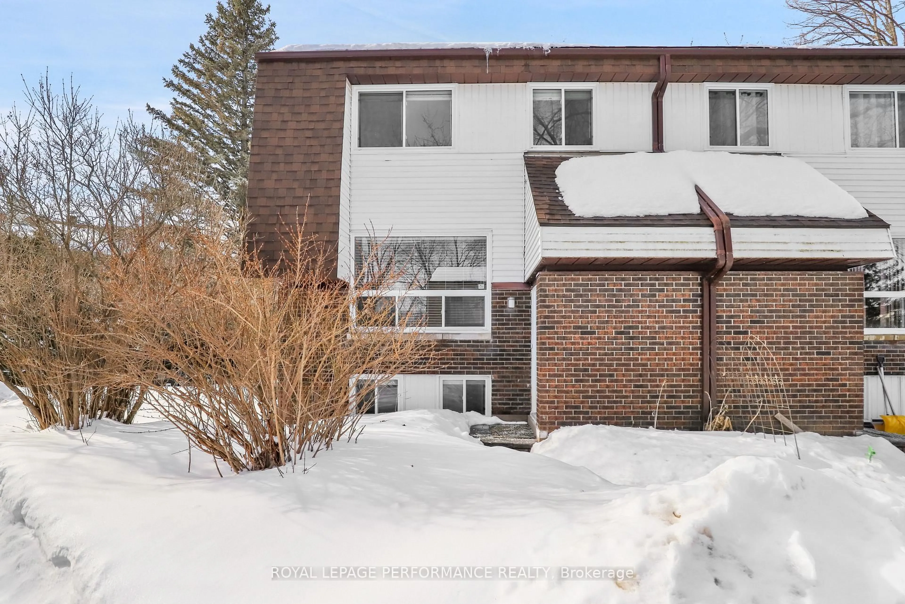 Unknown for 8D Lovell Lane, Ottawa Ontario K2H 9B6