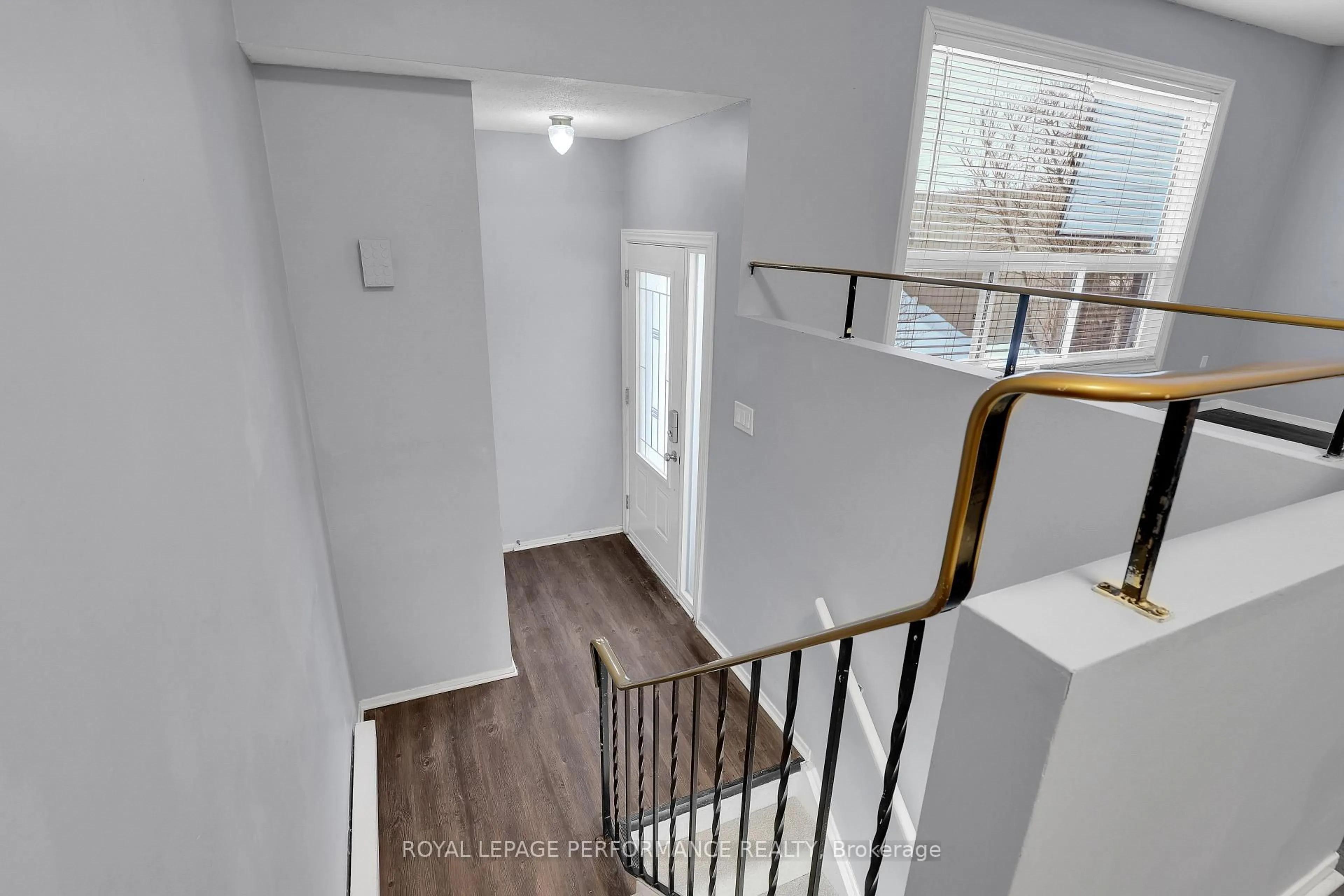 Stairs for 8D Lovell Lane, Ottawa Ontario K2H 9B6