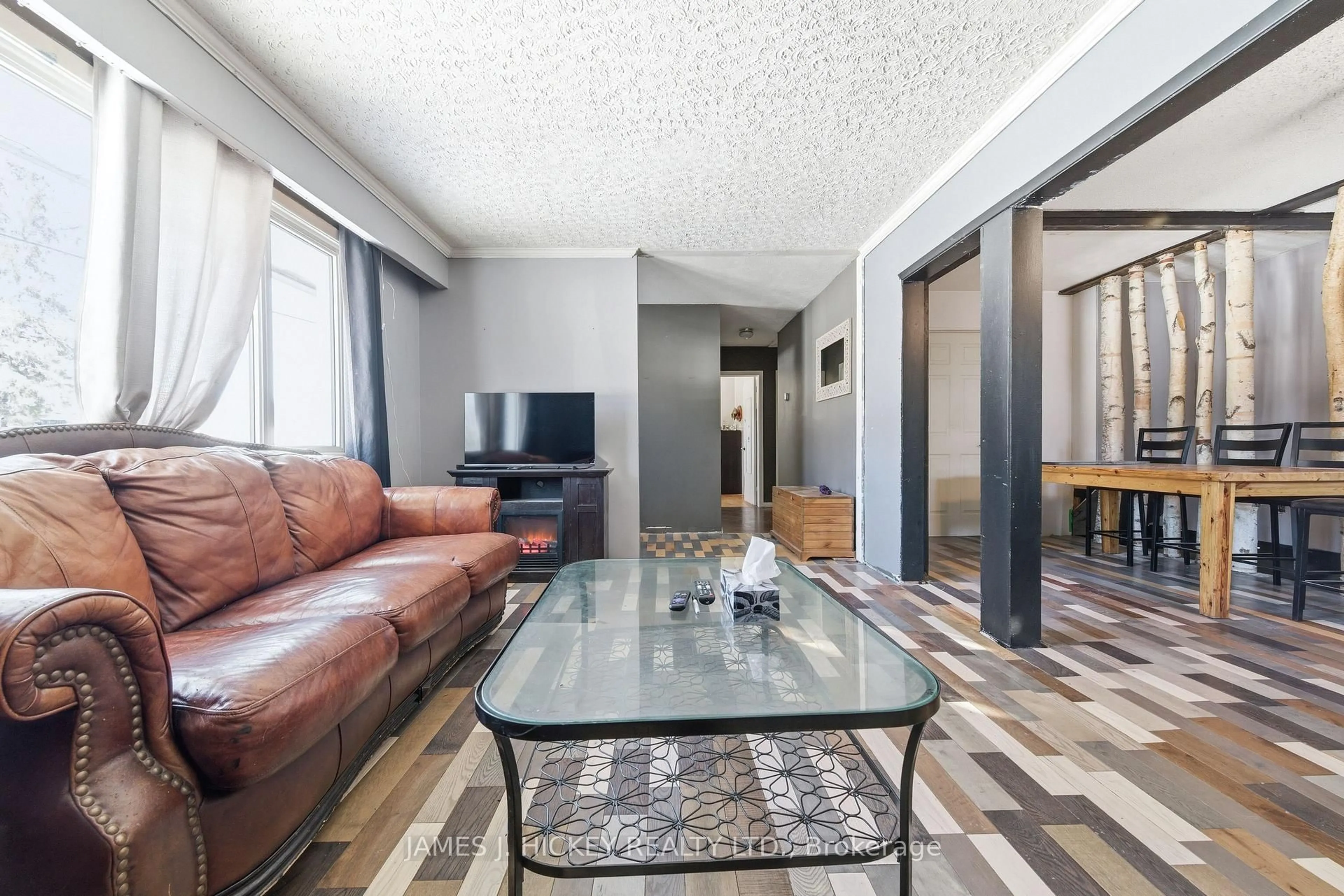 Living room with furniture, unknown for 115 Lorne Pl, Deep River Ontario K0J 1P0