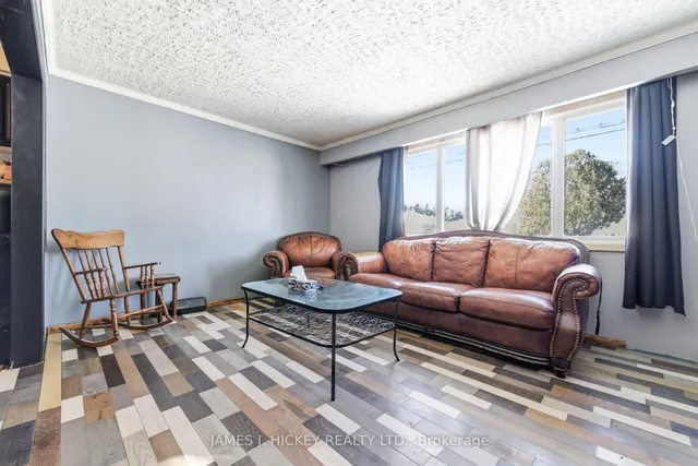 115 Lorne Pl, Deep River 4