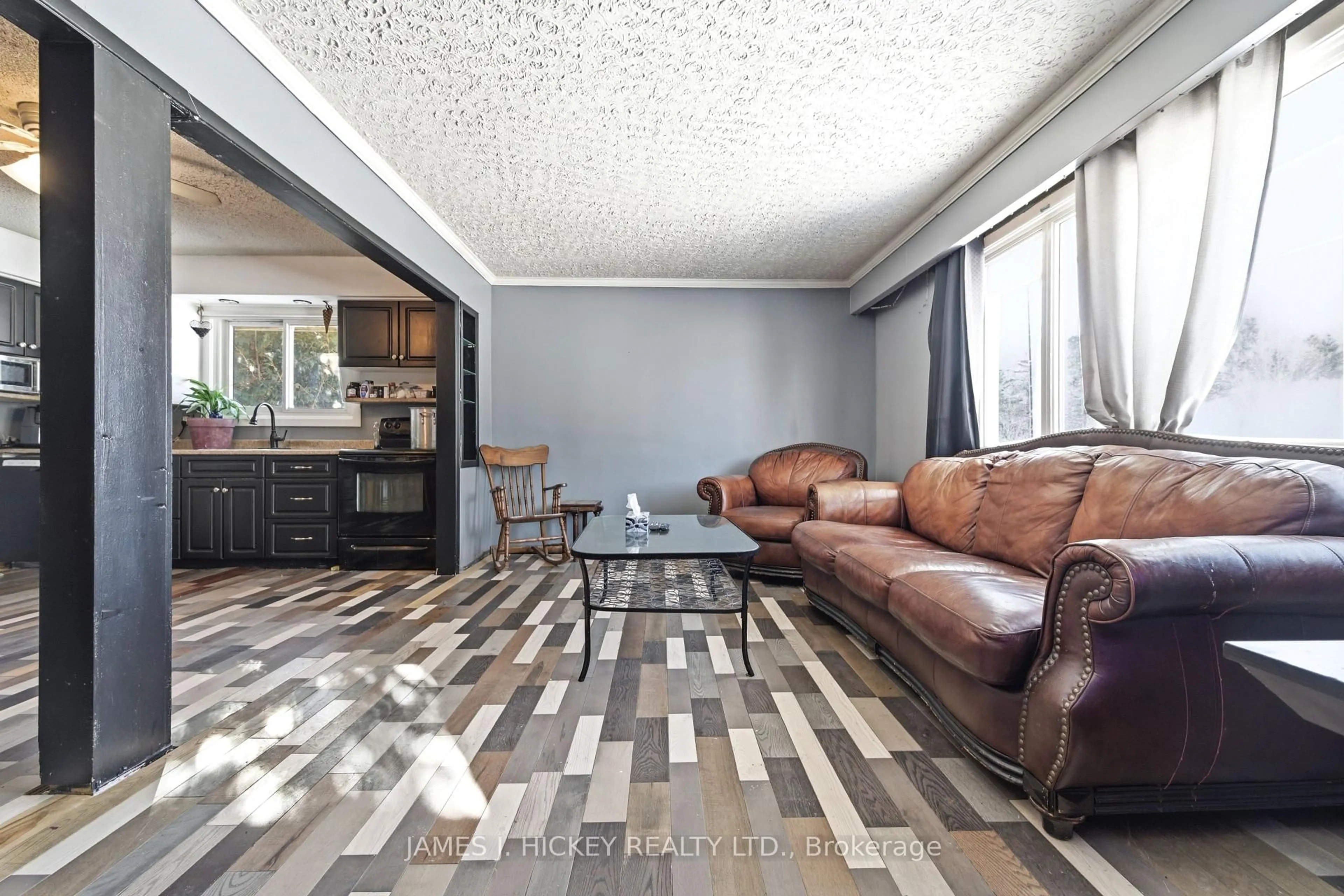 Living room with furniture, unknown for 115 Lorne Pl, Deep River Ontario K0J 1P0
