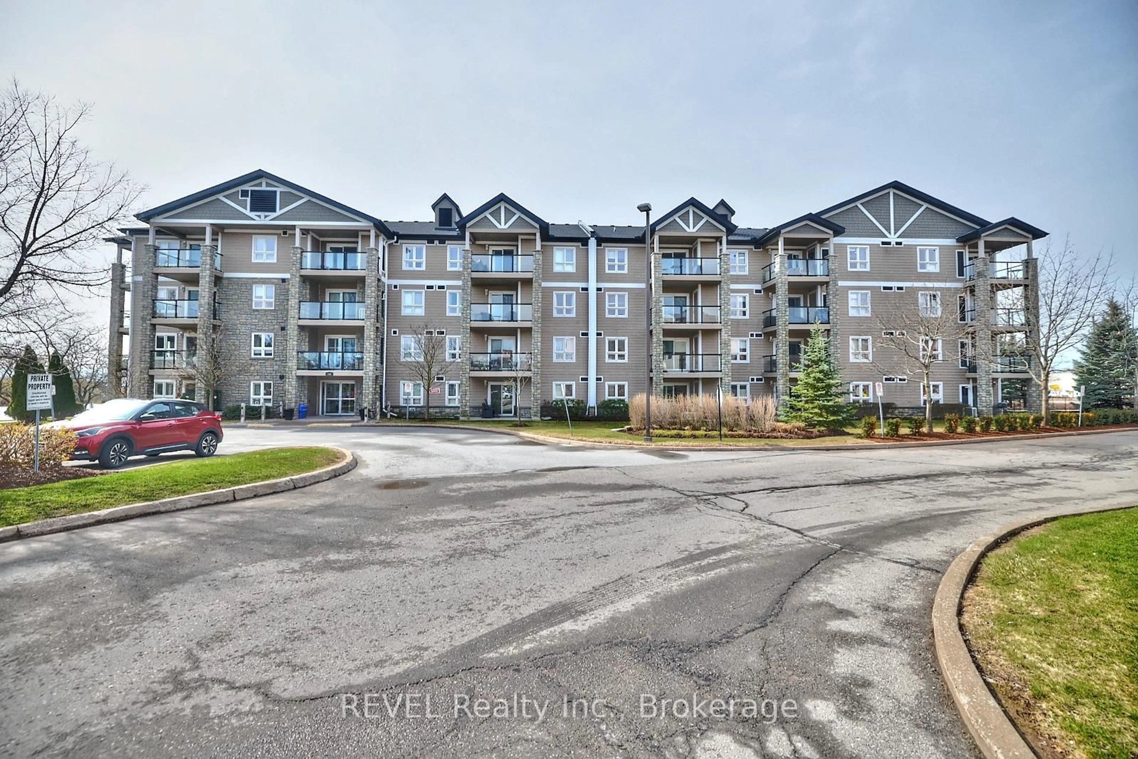 A pic from outside/outdoor area/front of a property/back of a property/a pic from drone, water/lake/river/ocean view for 330 Prince Charles South Dr #1318, Welland Ontario L3C 7B3