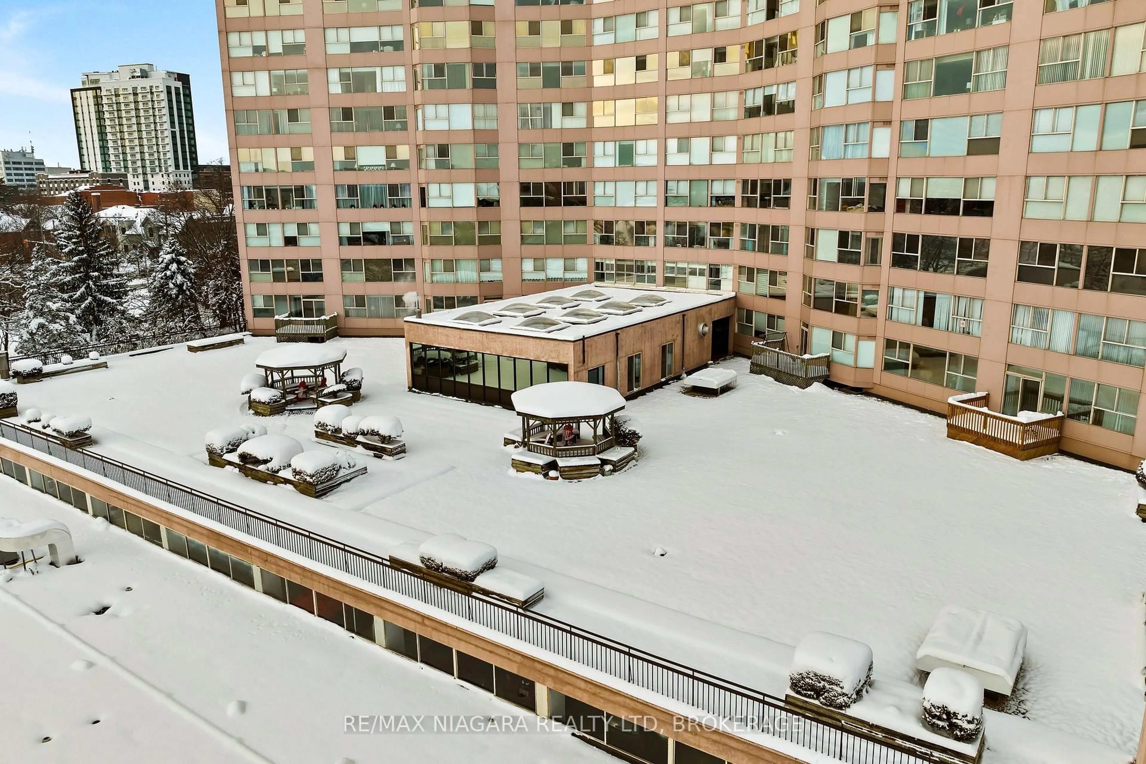 Patio, city buildings view from balcony for 7 GALE Cres #502, St. Catharines Ontario L2R 7M8