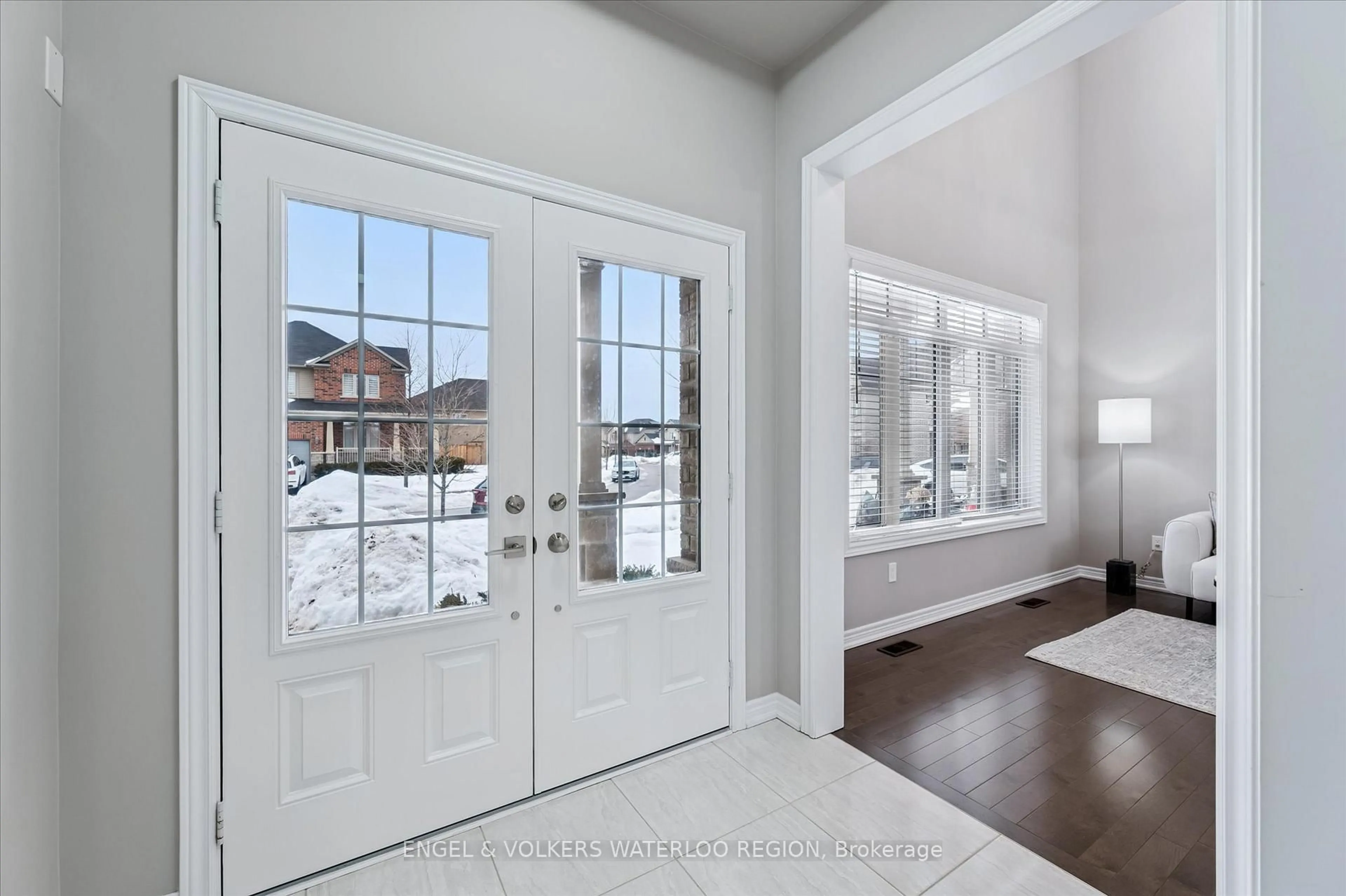 Indoor entryway for 23 Redtail St, Kitchener Ontario N2K 0B1