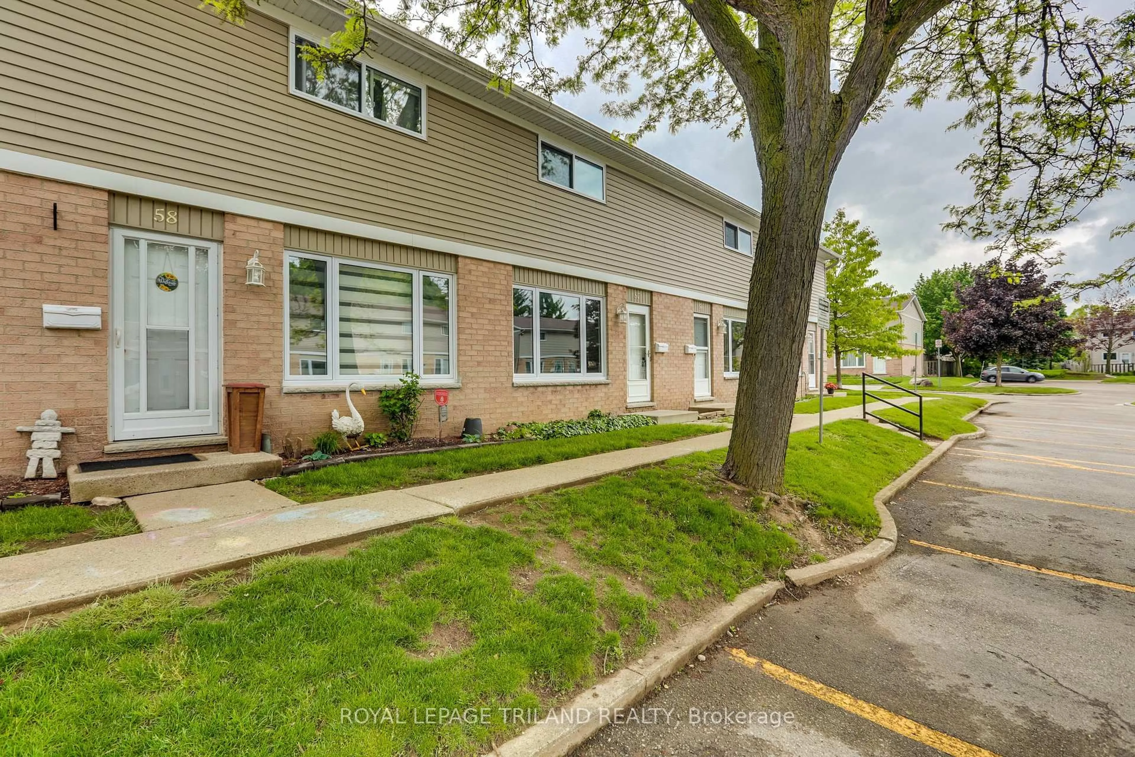 Patio, street for 320 Westminster Ave #57, London South Ontario N6C 5H5