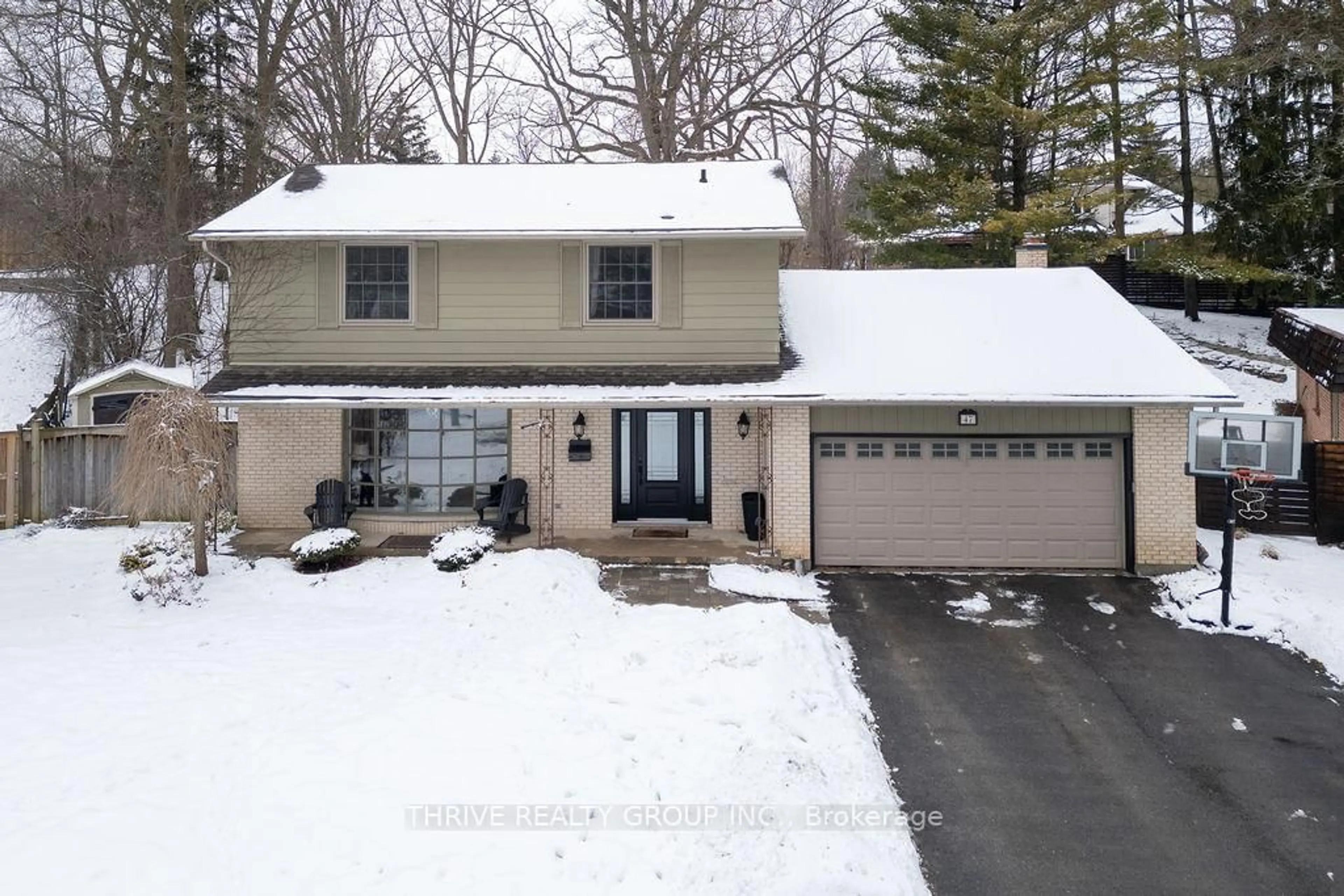 Home with vinyl exterior material, street for 47 Compton Cres, London South Ontario N6C 4E9