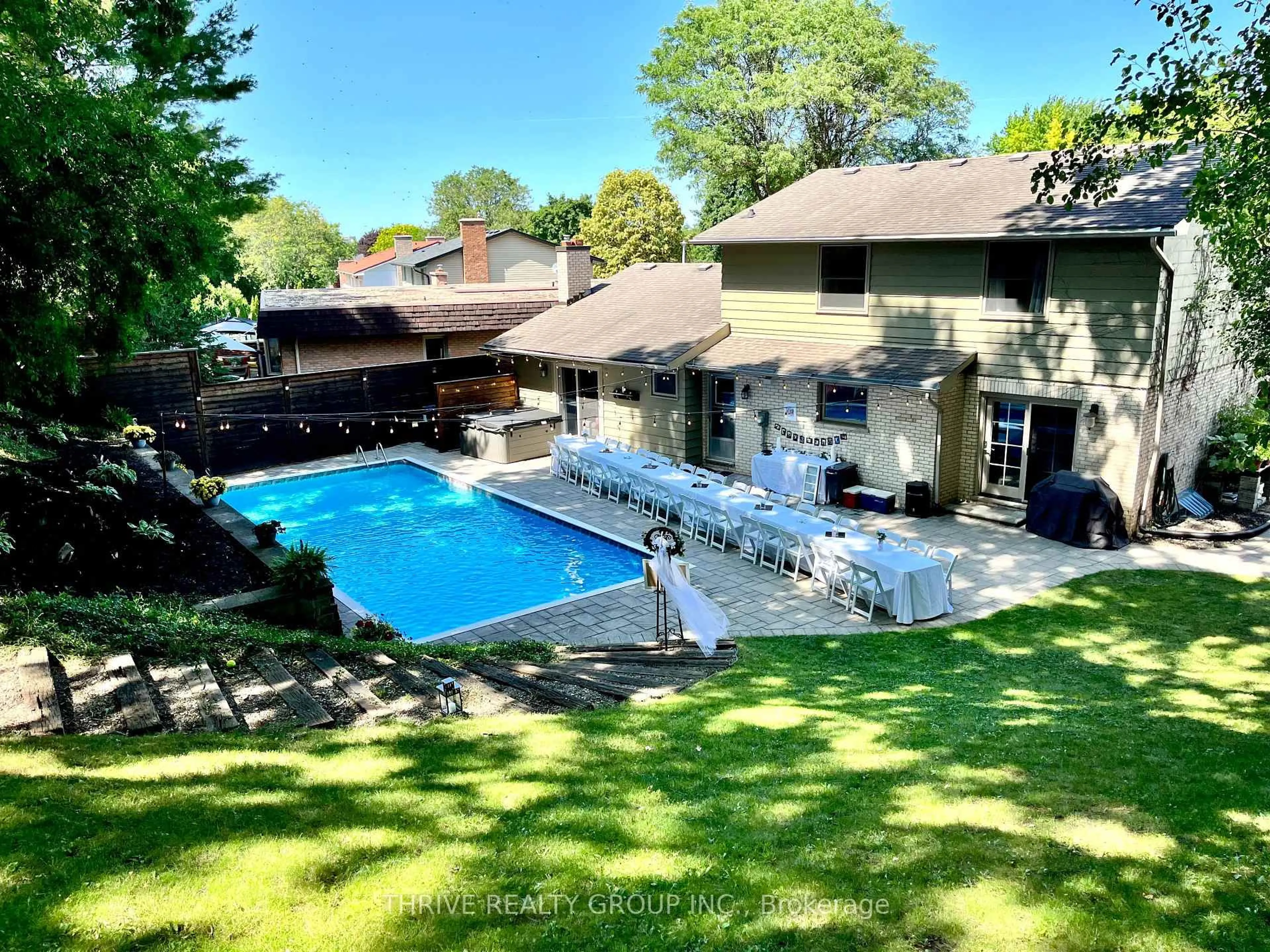 A pic from outside/outdoor area/front of a property/back of a property/a pic from drone, water/lake/river/ocean view for 47 Compton Cres, London South Ontario N6C 4E9