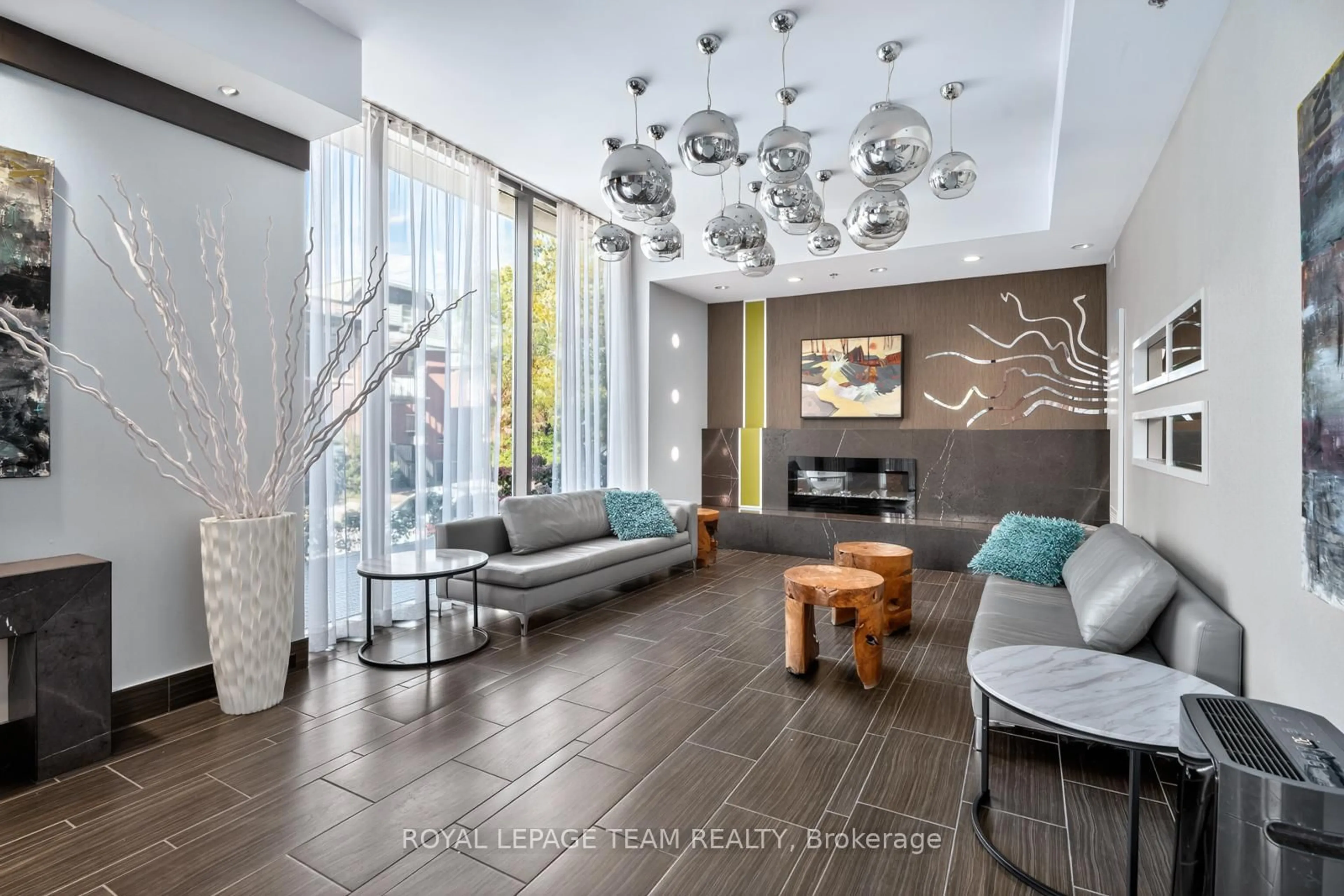 Lobby for 118 Holmwood Ave #PH3, Ottawa Ontario K1S 2P4