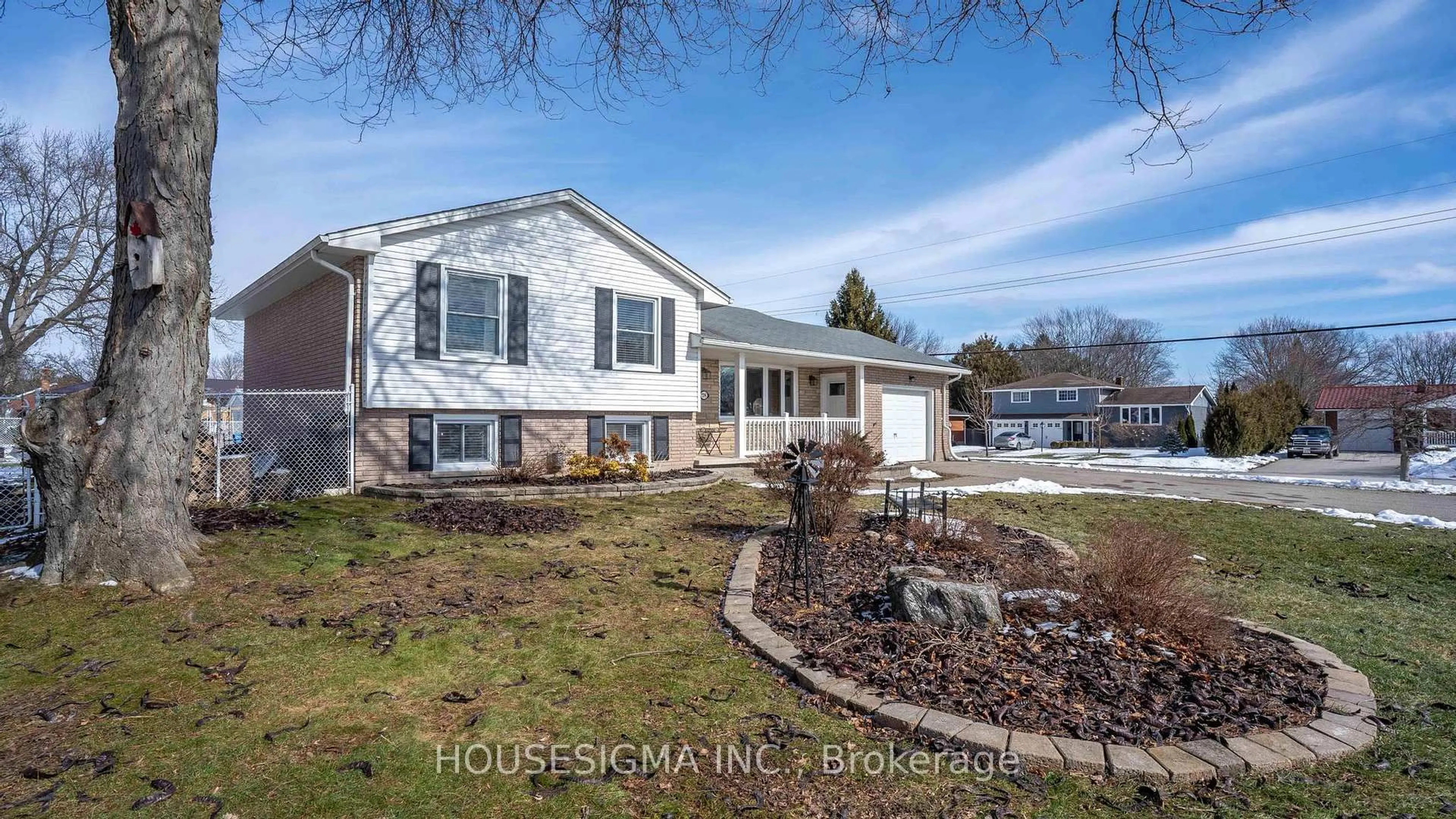 Unknown for 78 Peter St, Central Elgin Ontario N5R 5A8