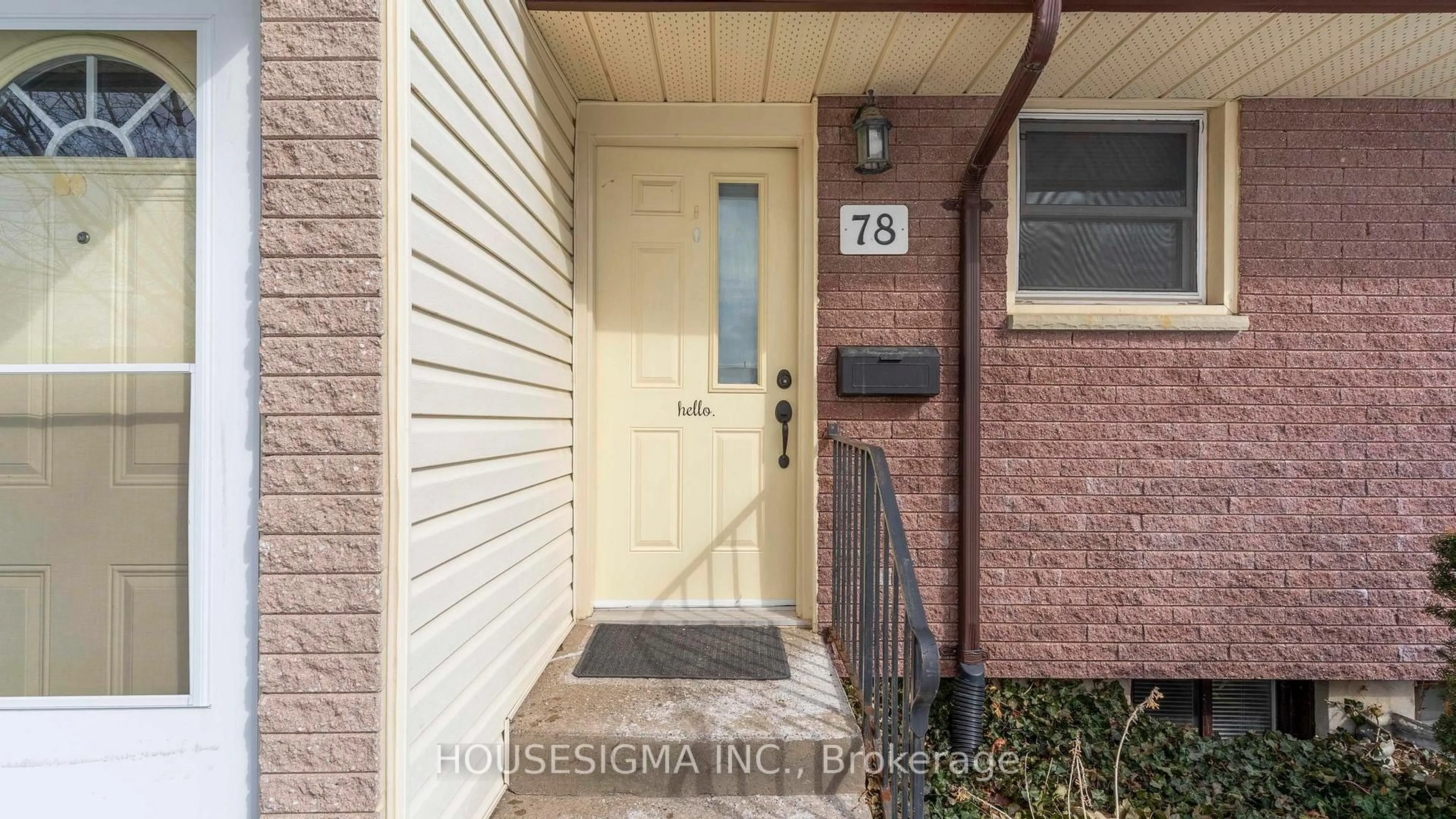 Indoor entryway for 1919 Trafalgar St #78, London East Ontario N5V 1A1