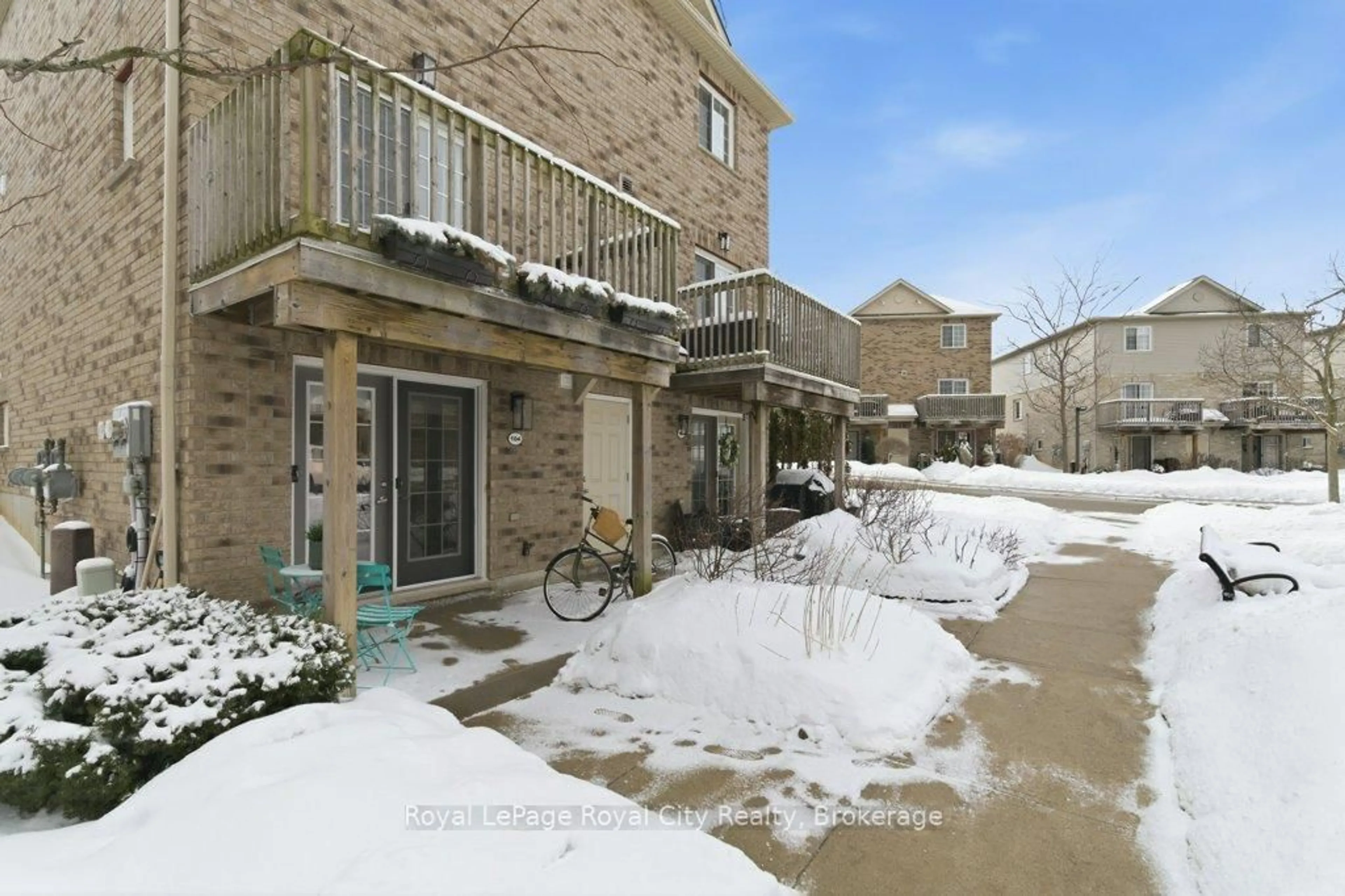 Patio, street for 35 Mountford Dr #104, Guelph Ontario N1E 0G6