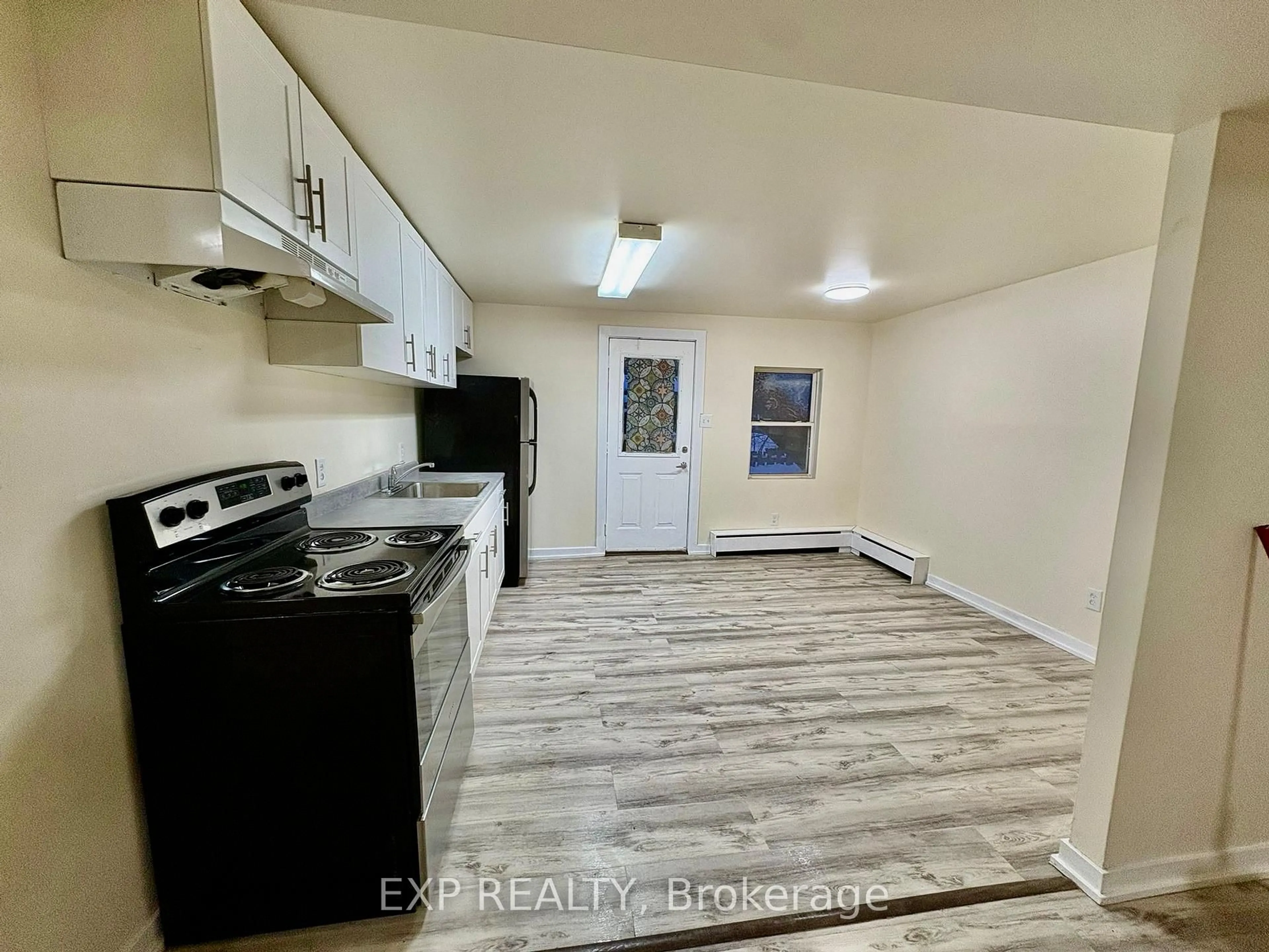 Standard kitchen, unknown for 339 Queen St, Sudbury Remote Area Ontario P3B 2K3