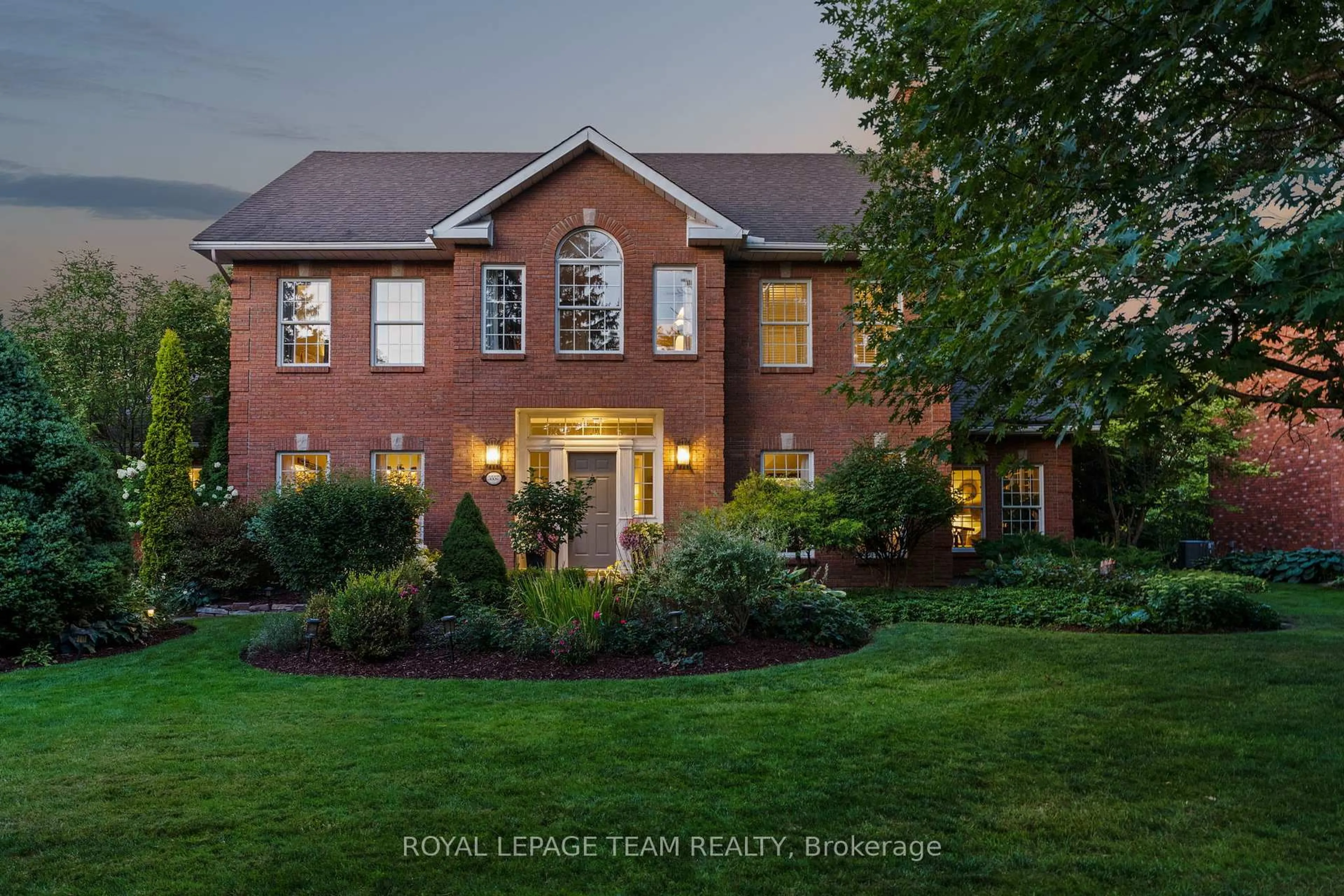 Home with brick exterior material, unknown for 5557 Pettapiece Cres, Ottawa Ontario K4M 1C5