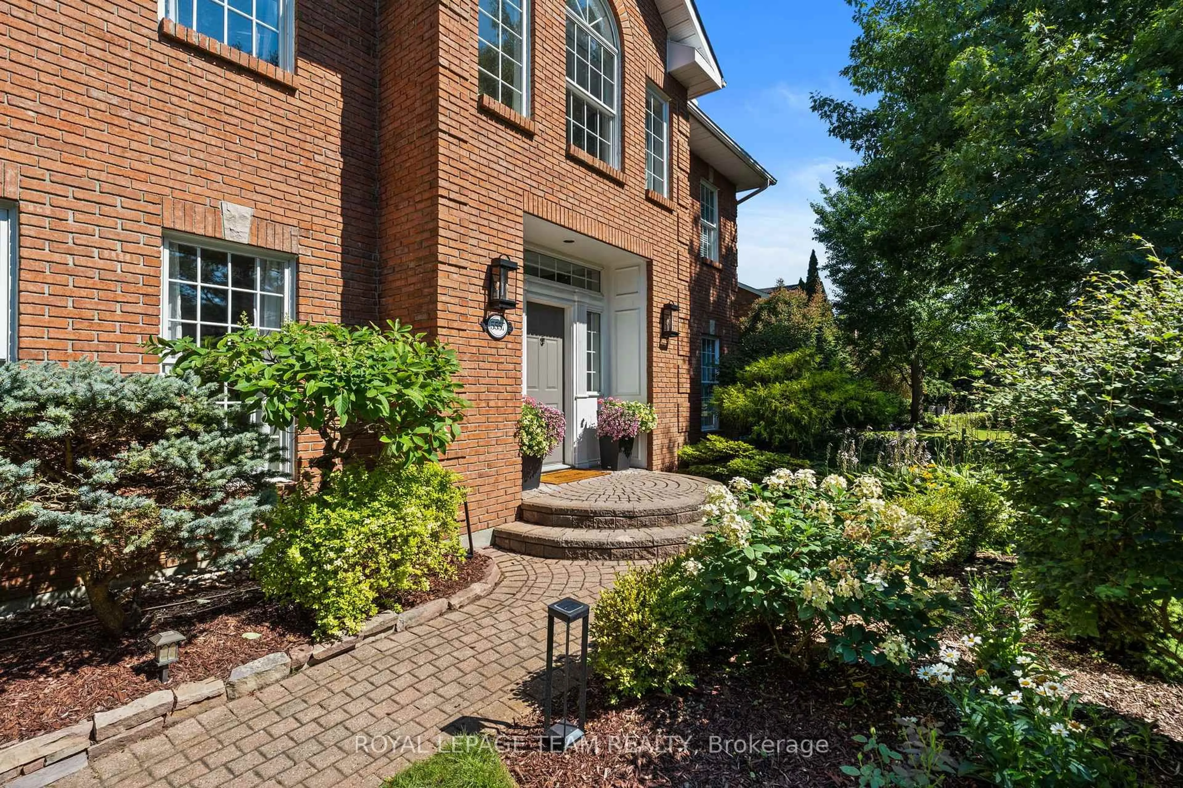 Home with brick exterior material, street for 5557 Pettapiece Cres, Ottawa Ontario K4M 1C5