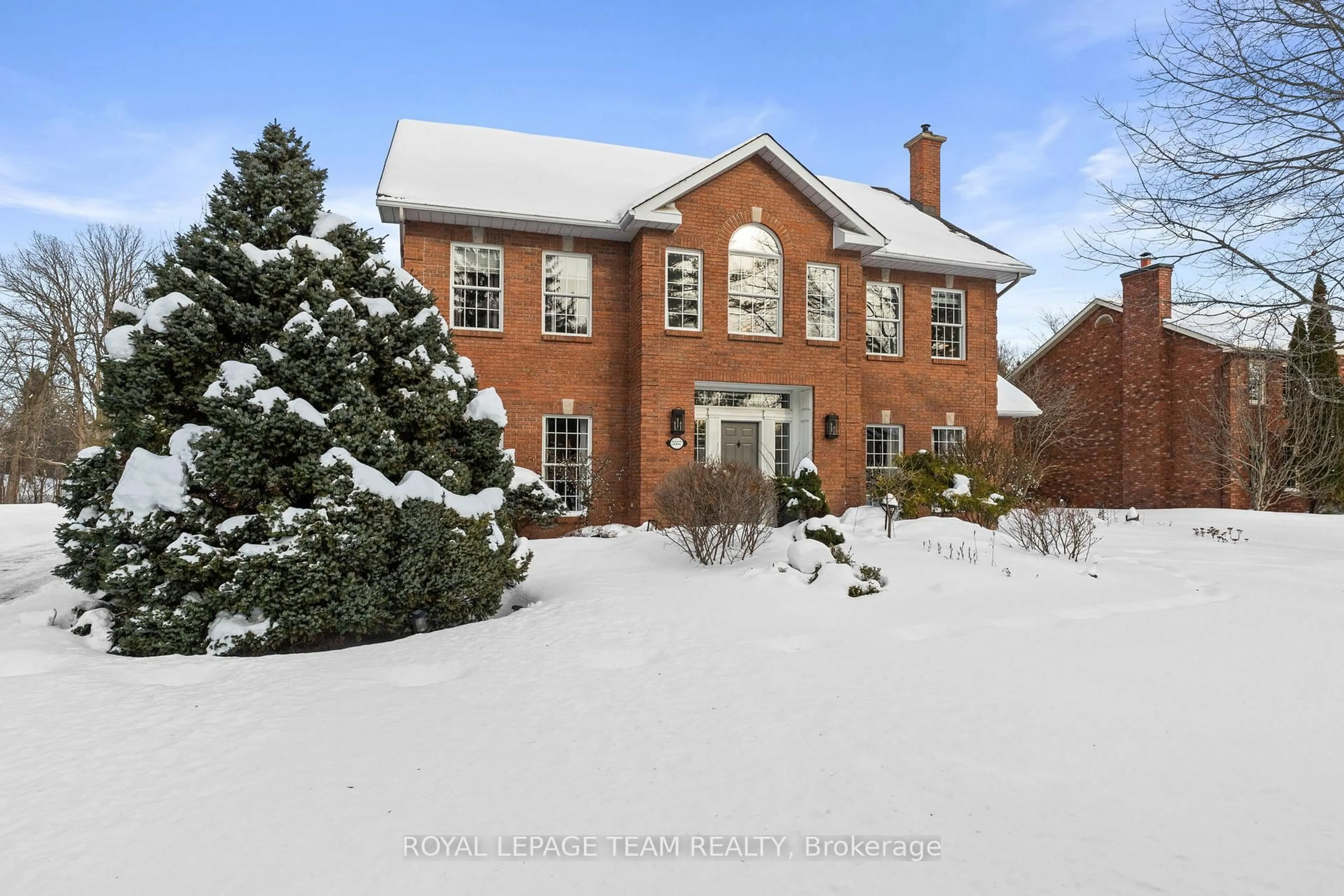 Home with brick exterior material, unknown for 5557 Pettapiece Cres, Ottawa Ontario K4M 1C5