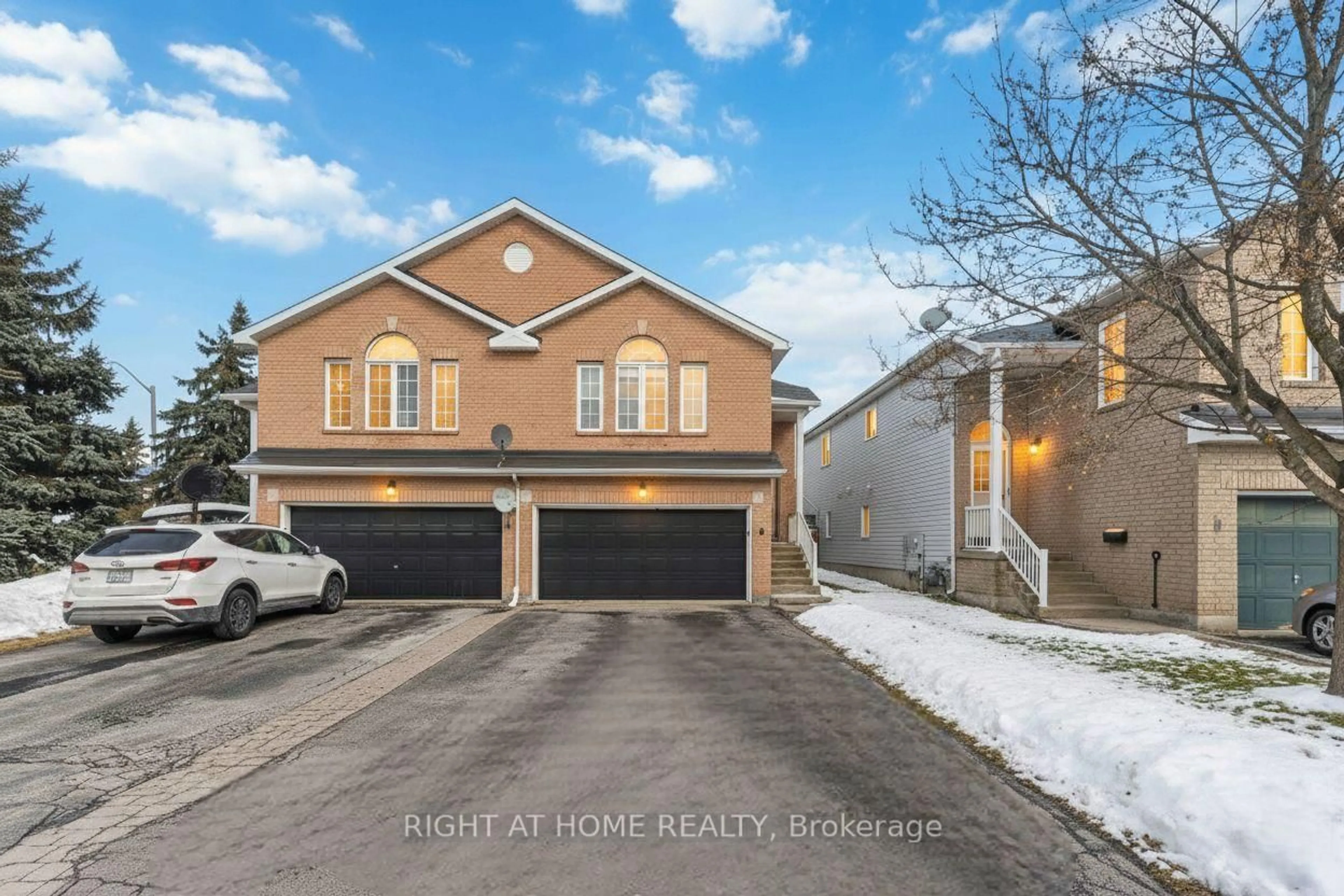 Unknown for 4 Castle Glen Cres, Ottawa Ontario K2L 4H1