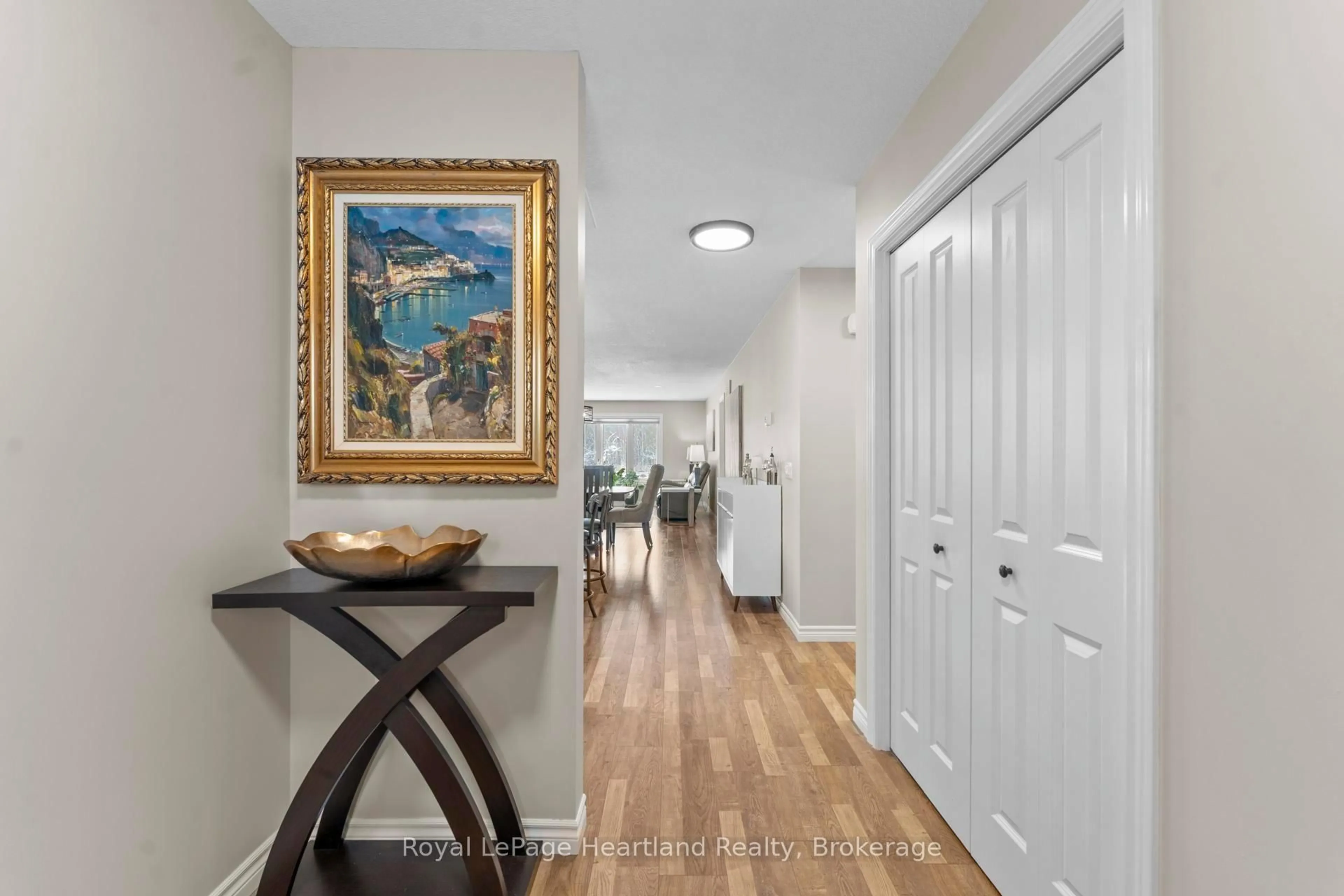 Indoor entryway for 33 LAKE BREEZE Dr, Ashfield-Colborne-Wawanosh Ontario N7A 0B7