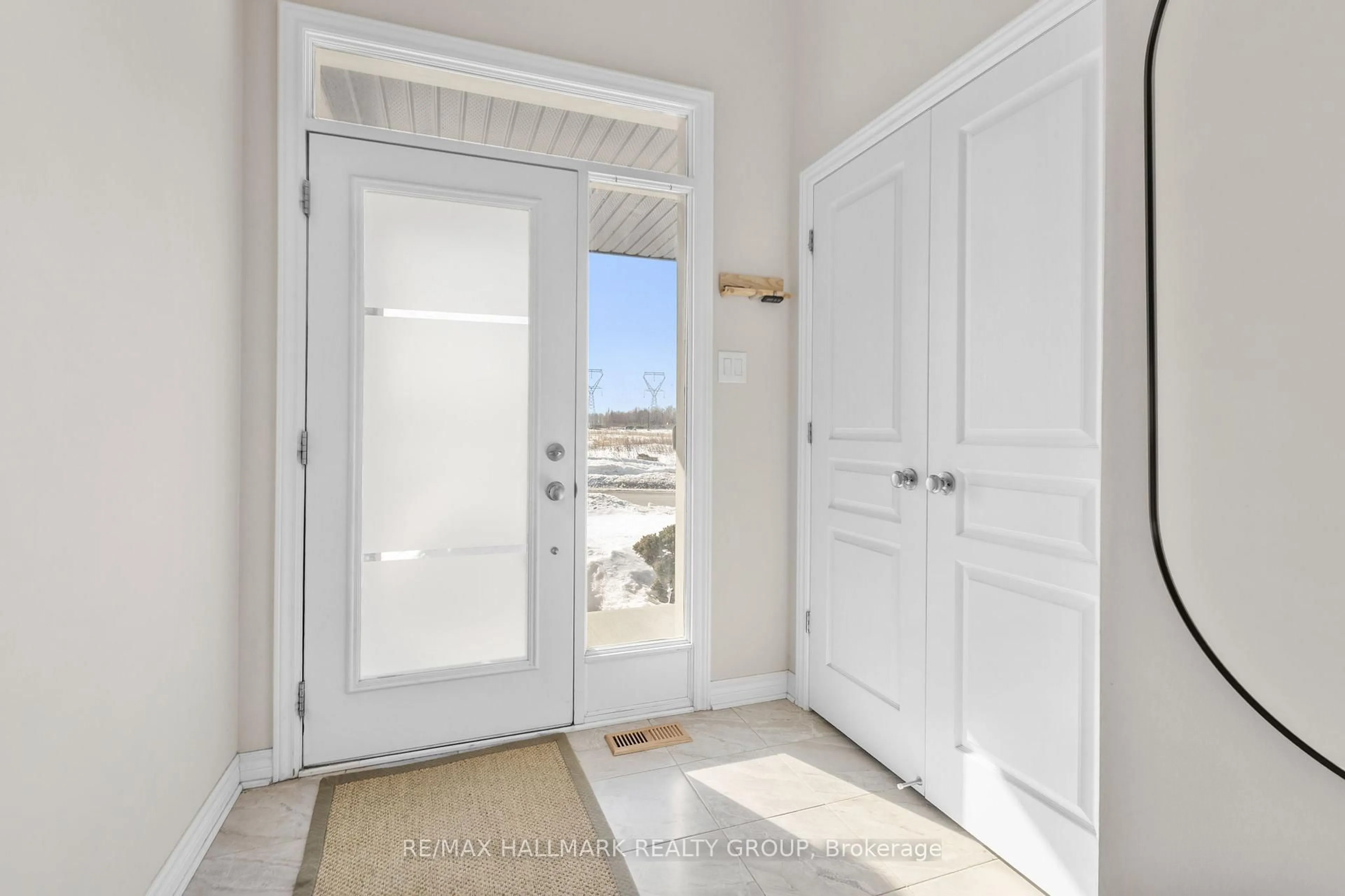 Indoor entryway for 335 Livery St, Ottawa Ontario K2V 0B4