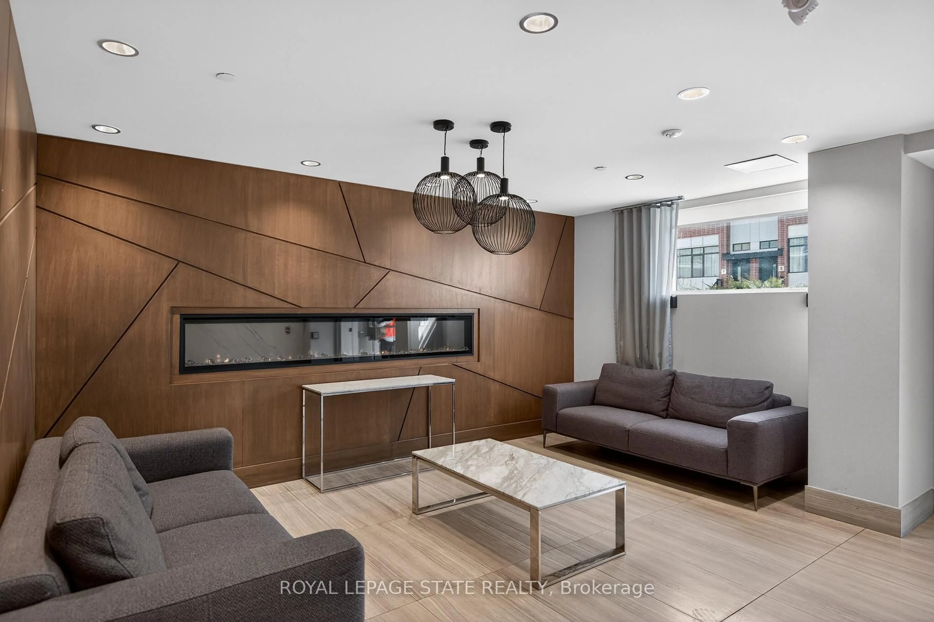 Lobby for 16 Markle Cres #509, Hamilton Ontario L9G 0H4