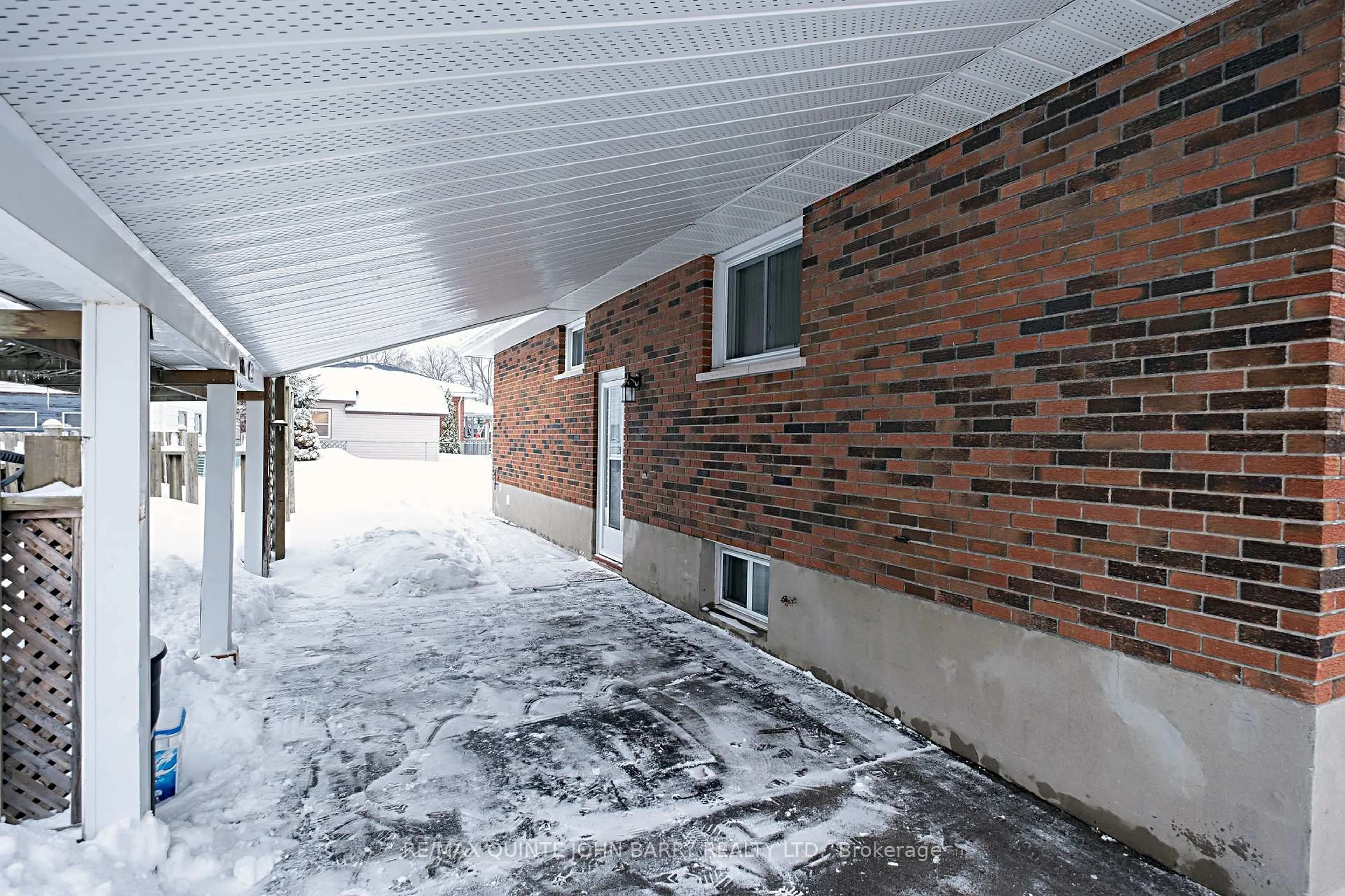 Patio, street for 13 Belvedere Rd, Quinte West Ontario K8V 4A8