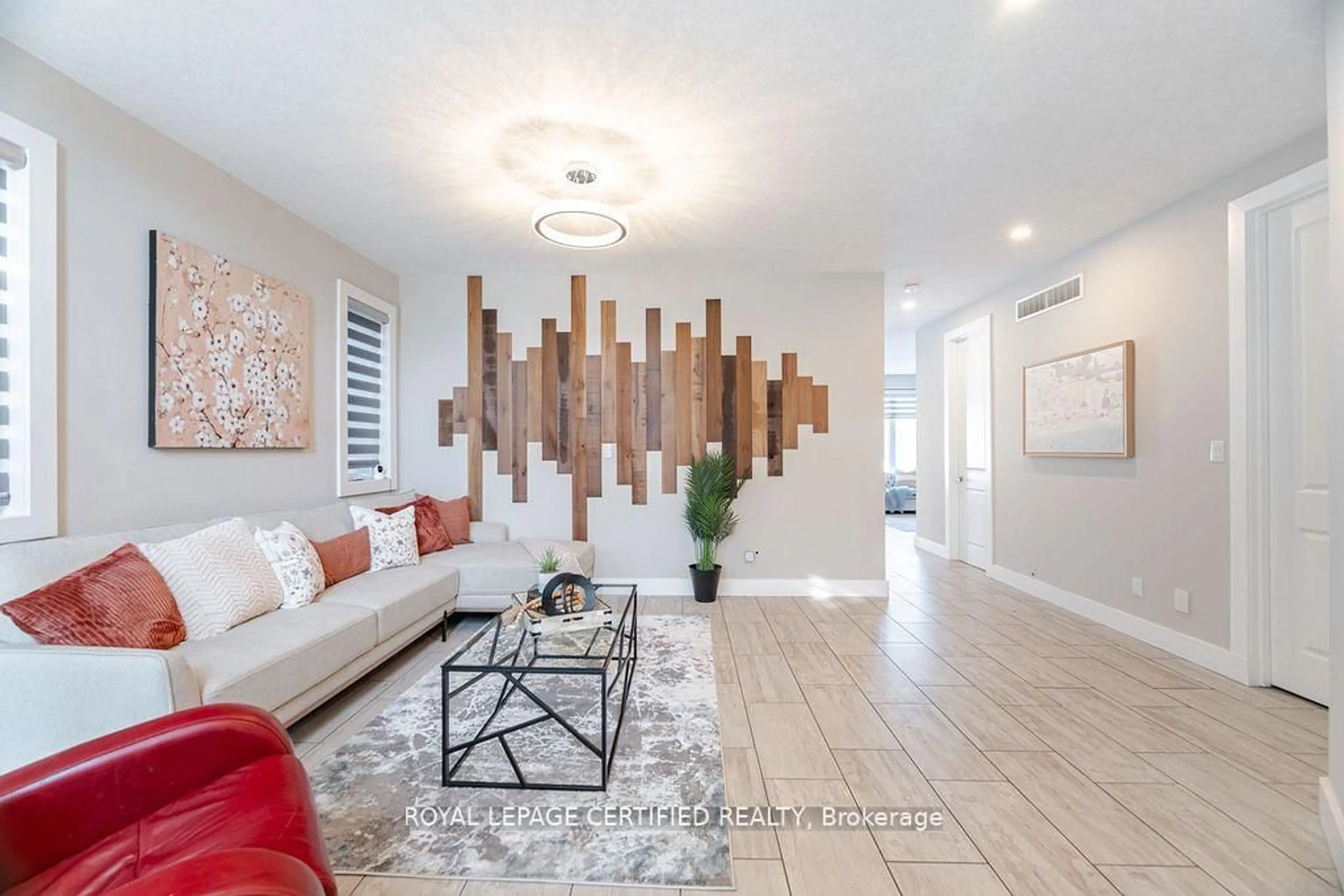 Indoor entryway for 204 Forest Creek Dr, Kitchener Ontario N2P 2R3