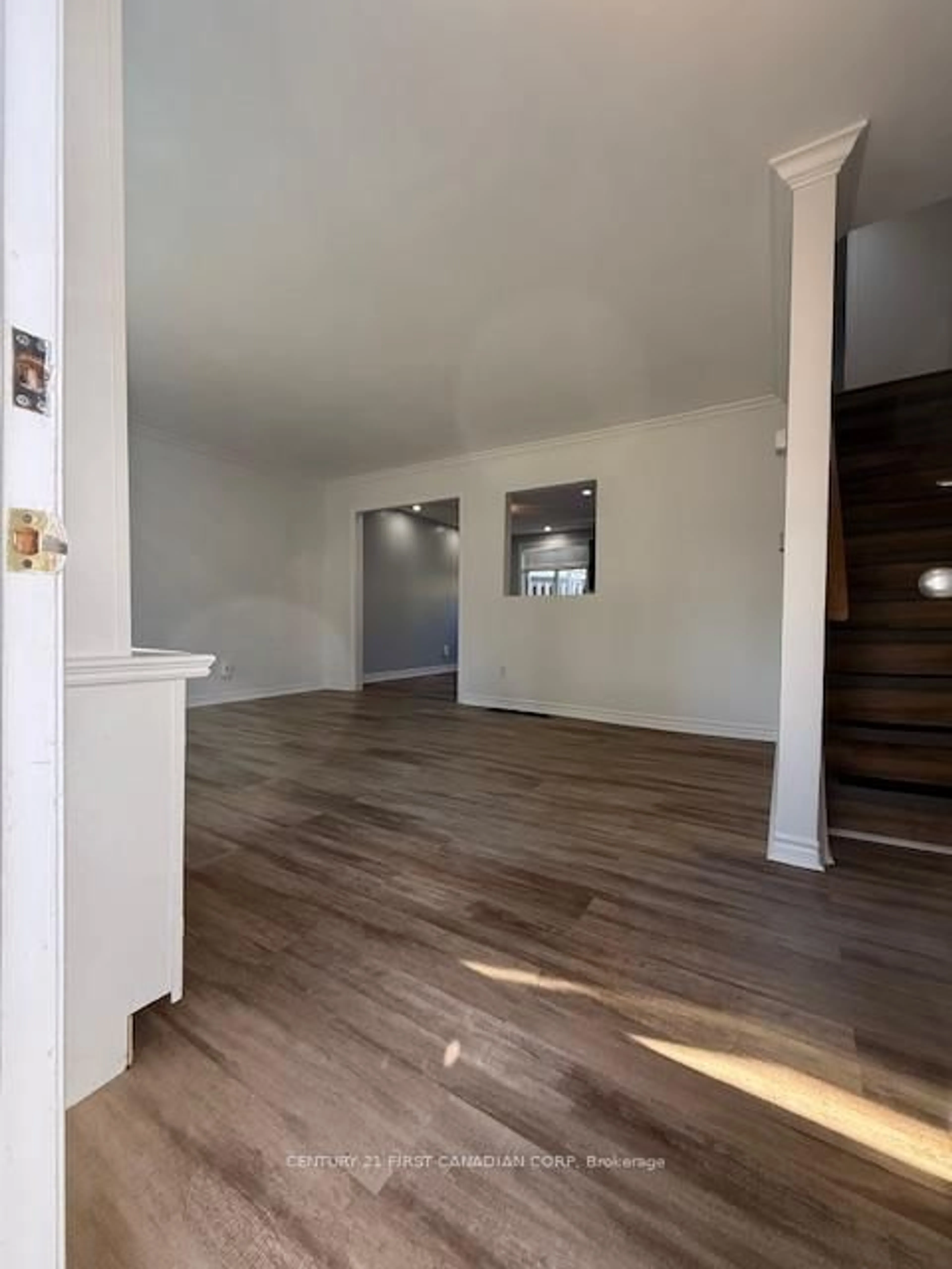 A pic of a room for 17 Vincent Cres, London South Ontario N6C 4X9