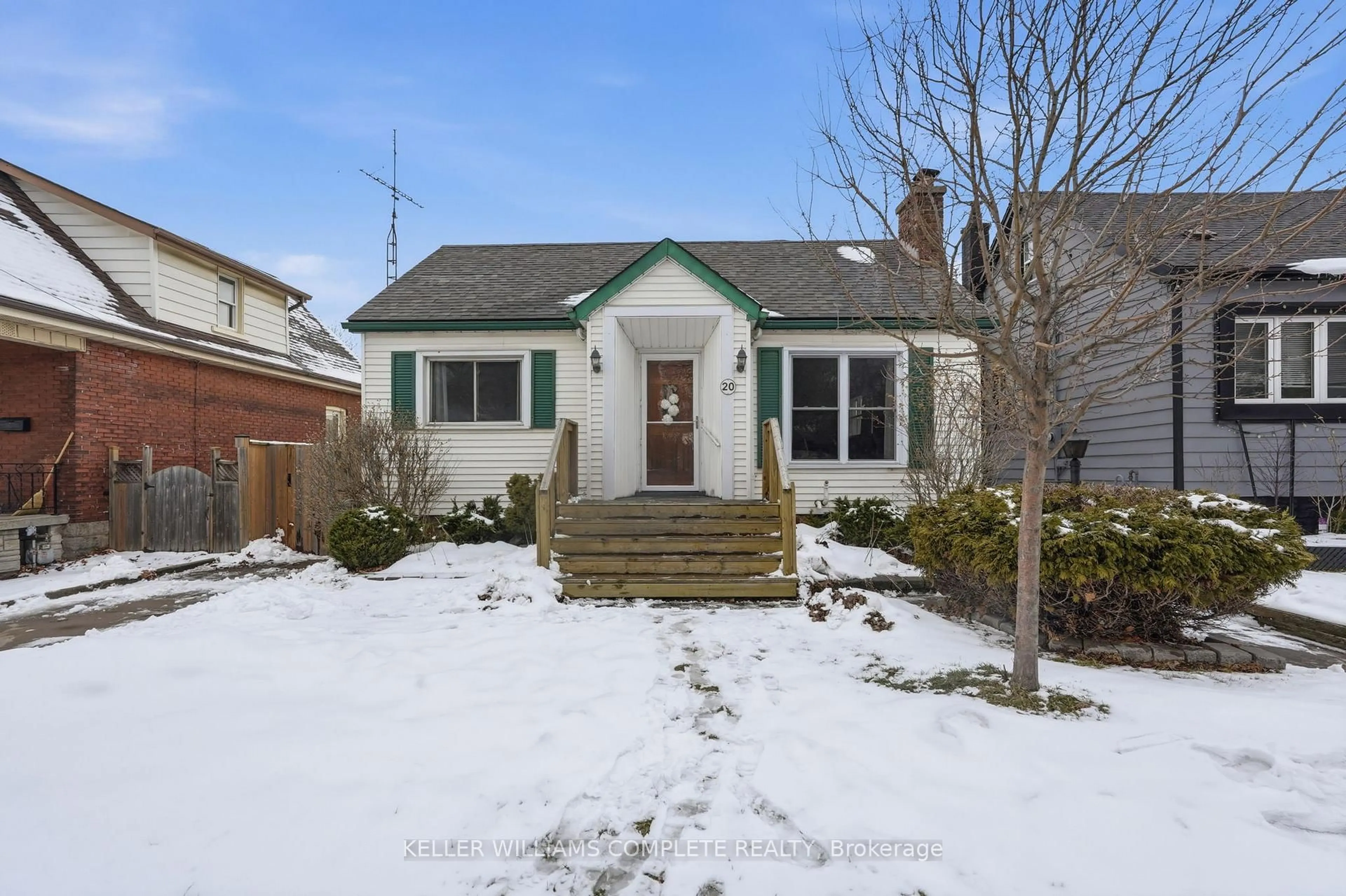 Unknown for 20 East 18th St, Hamilton Ontario L9A 4N7