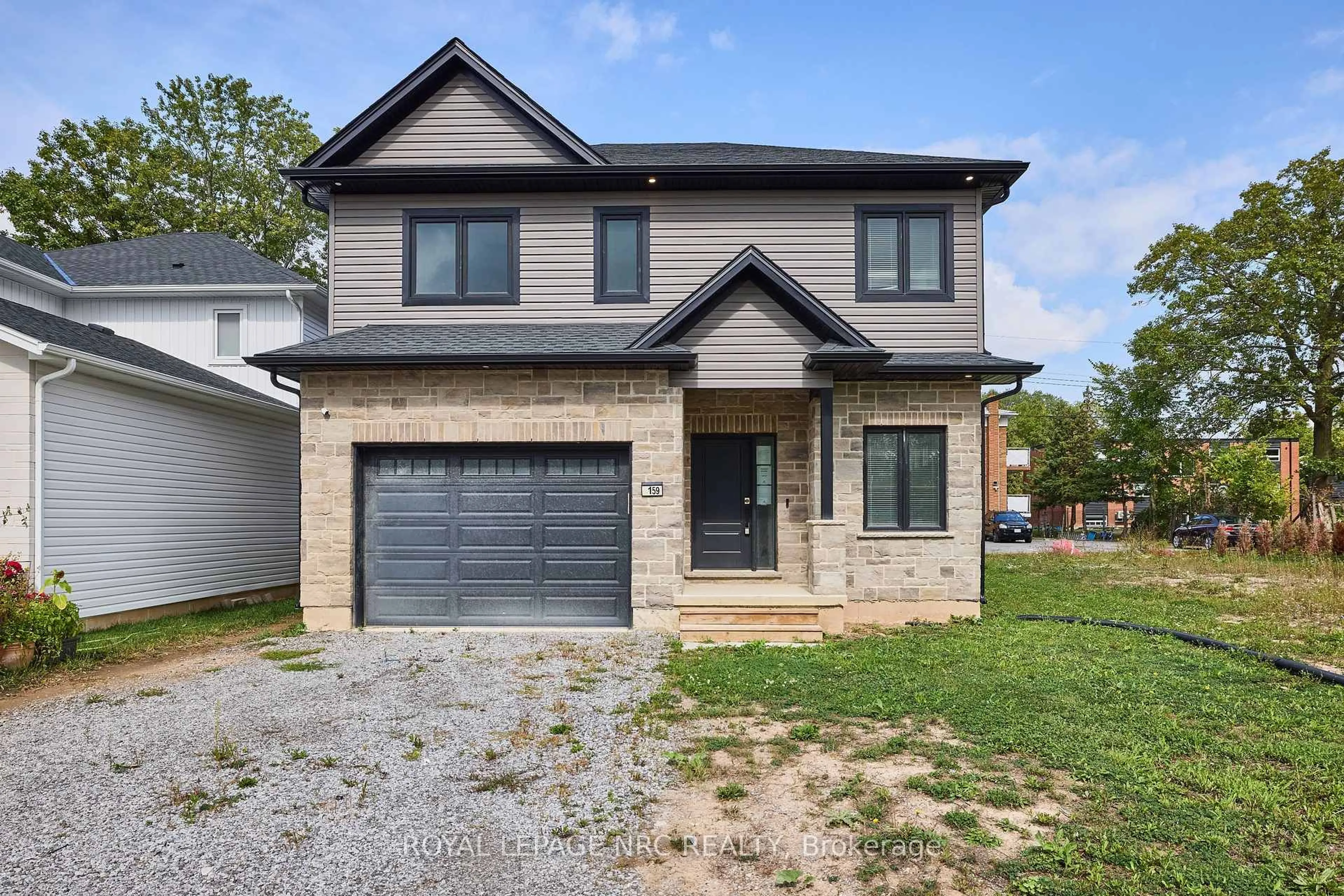 Home with brick exterior material, street for 159 Hodgkins Ave, Thorold Ontario L2V 0M6