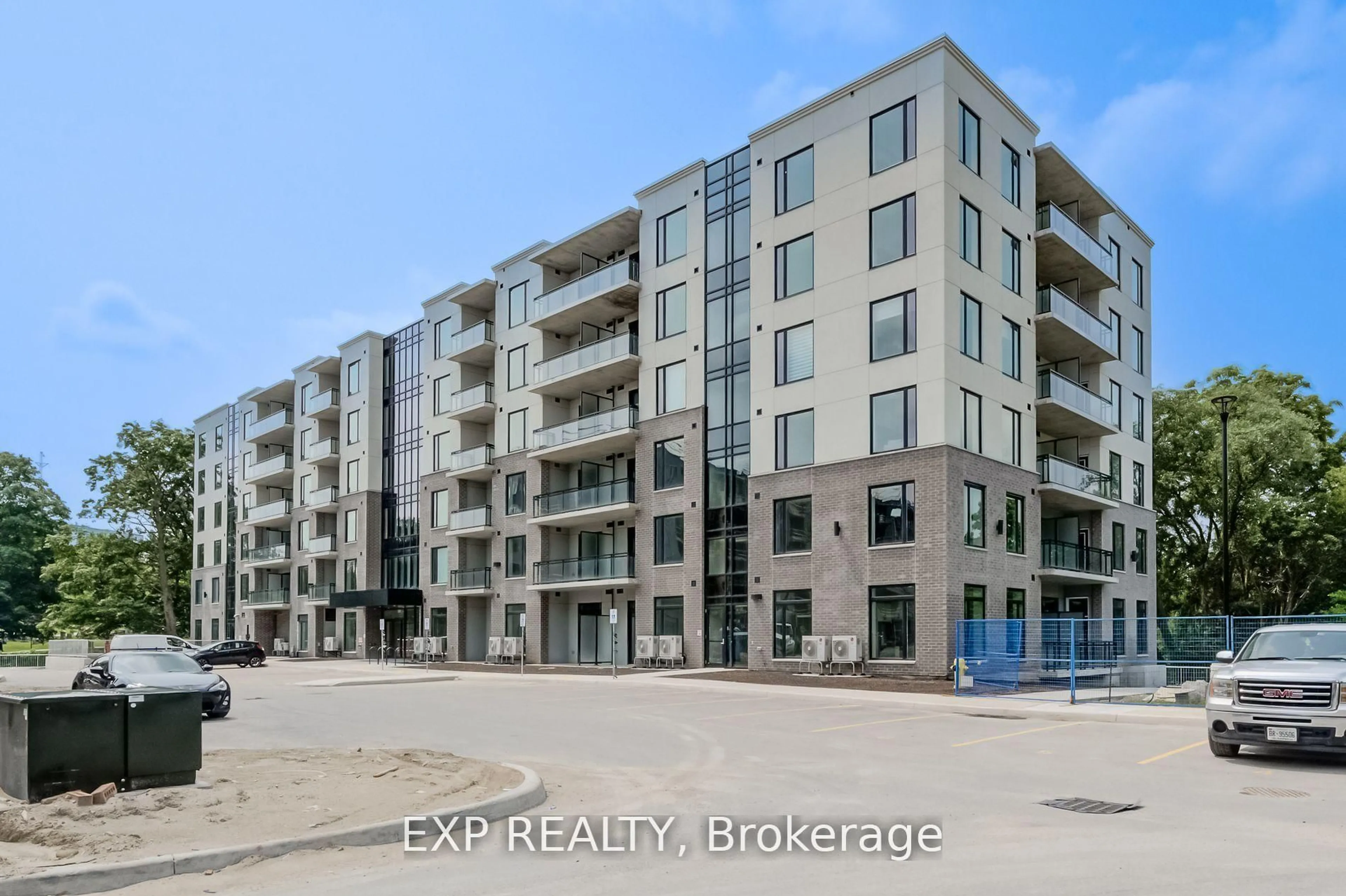 Unknown for 103 Roger St #516, Waterloo Ontario N2J 1A4