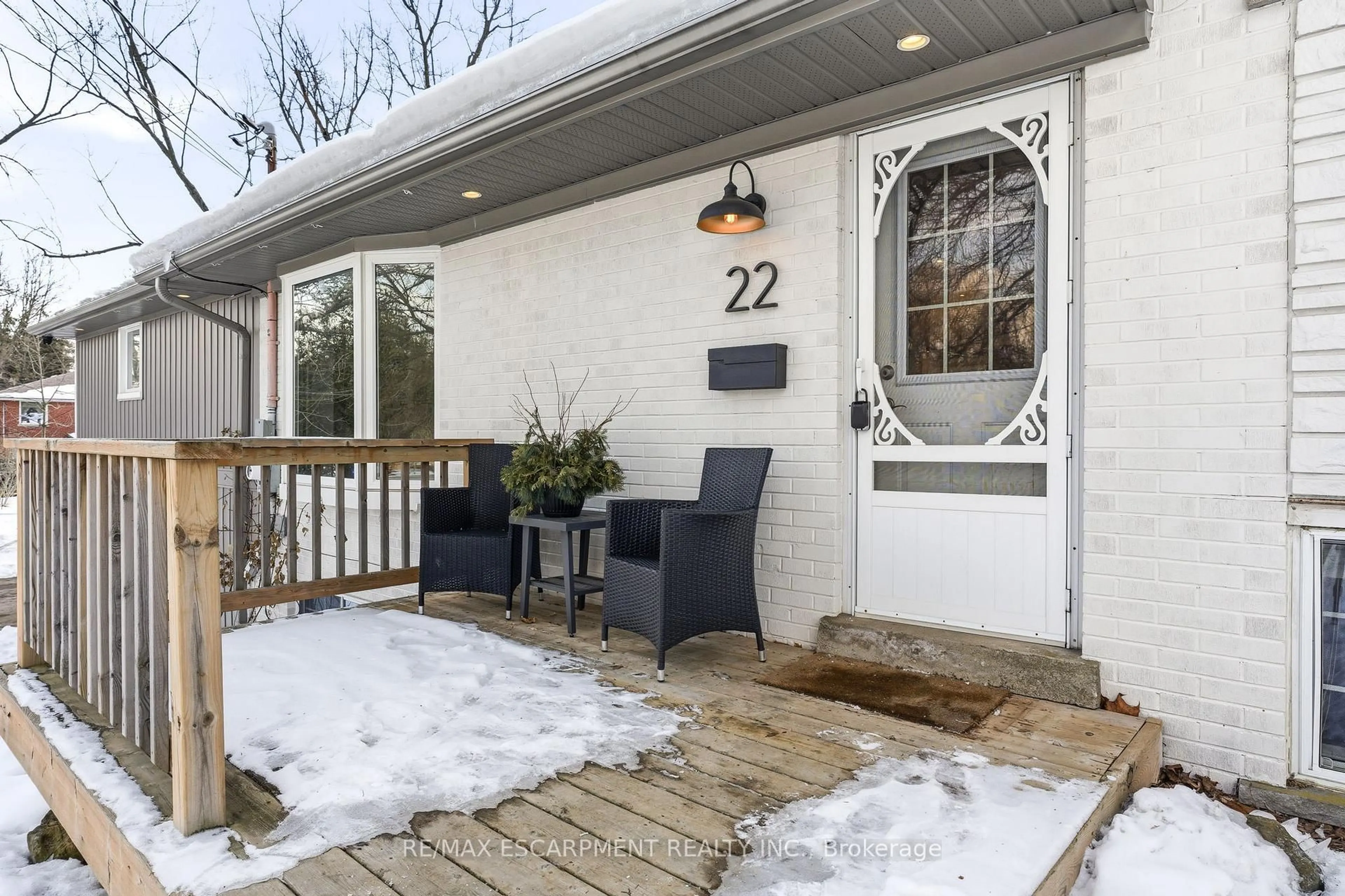 Unknown for 22 Rosebough St, Hamilton Ontario L9H 5C5