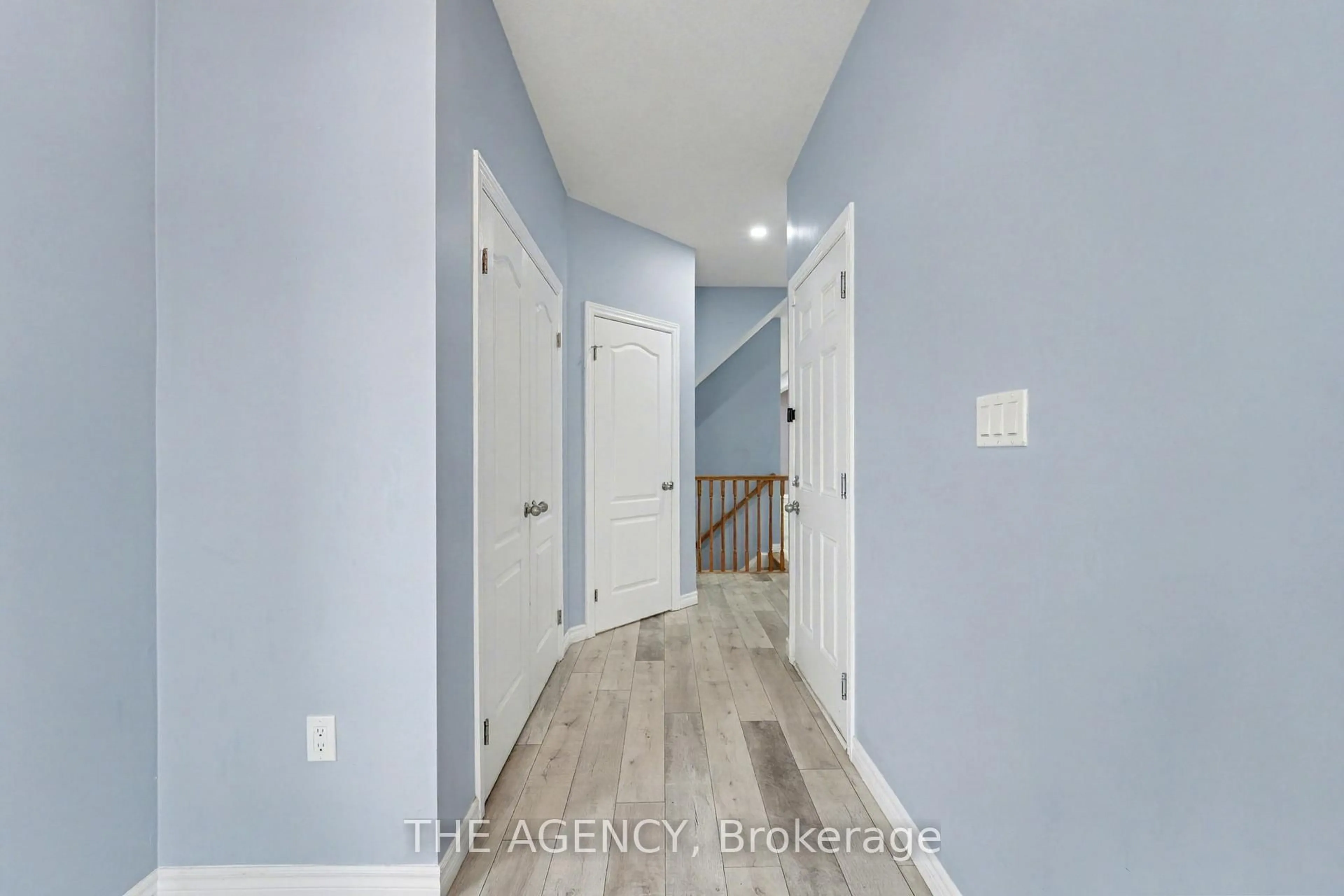 Indoor entryway for 2356 Constance Ave, London South Ontario N6M 0G5