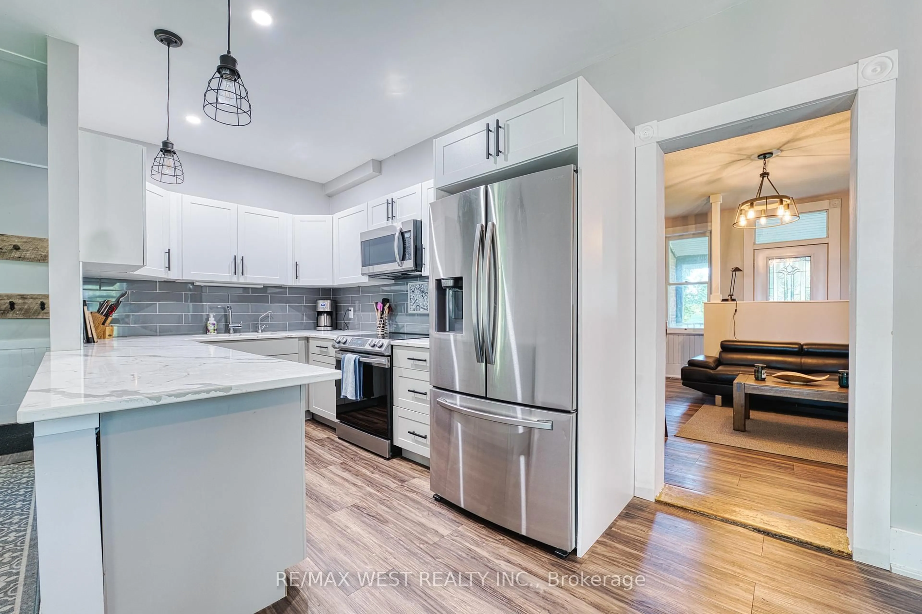 Open concept kitchen, unknown for 3030 Patrick St, Howick Ontario N0G 1V0