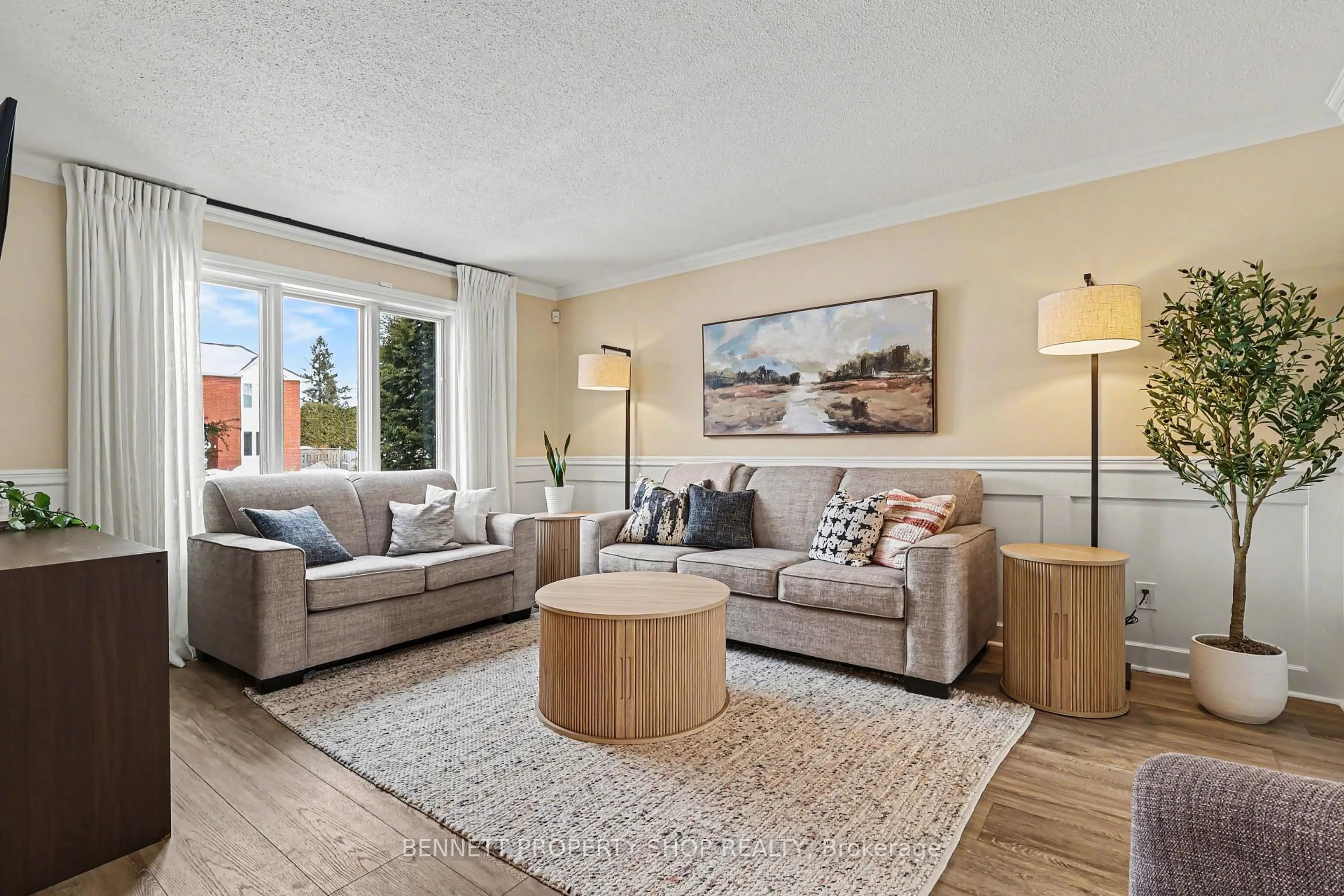 Living room with furniture, unknown for 216 Macdougall St, Russell Ontario K4R 1A5