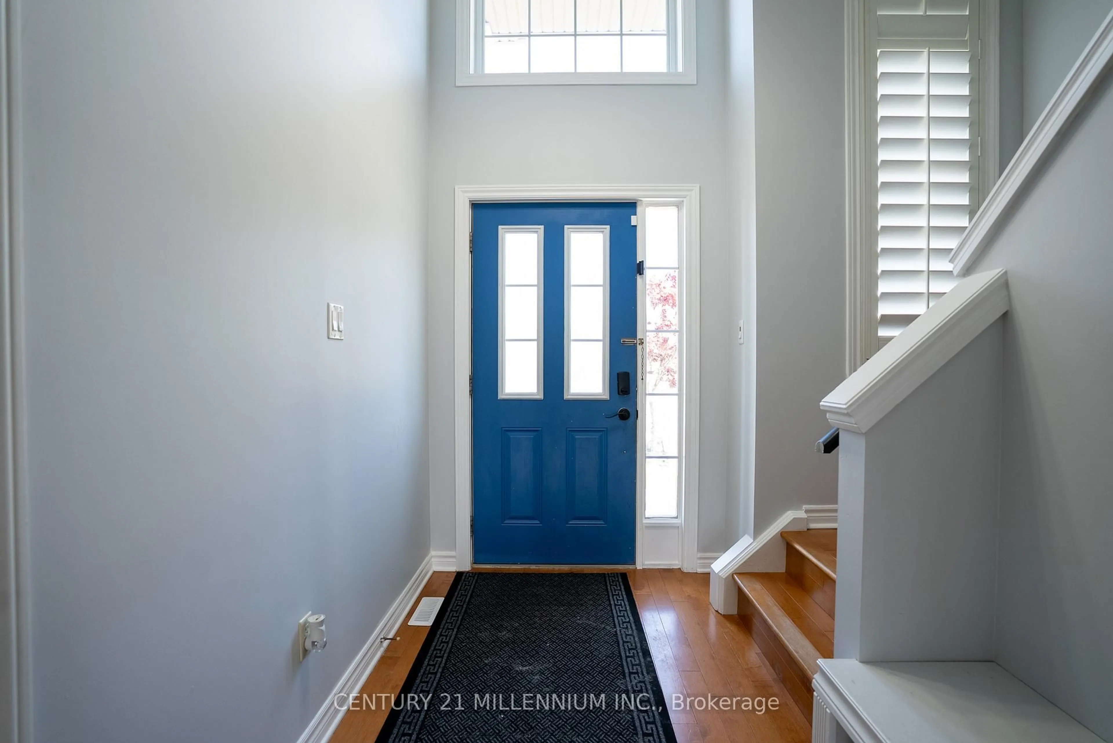 Indoor entryway for 2427 Asima Dr, London South Ontario N6M 0B3