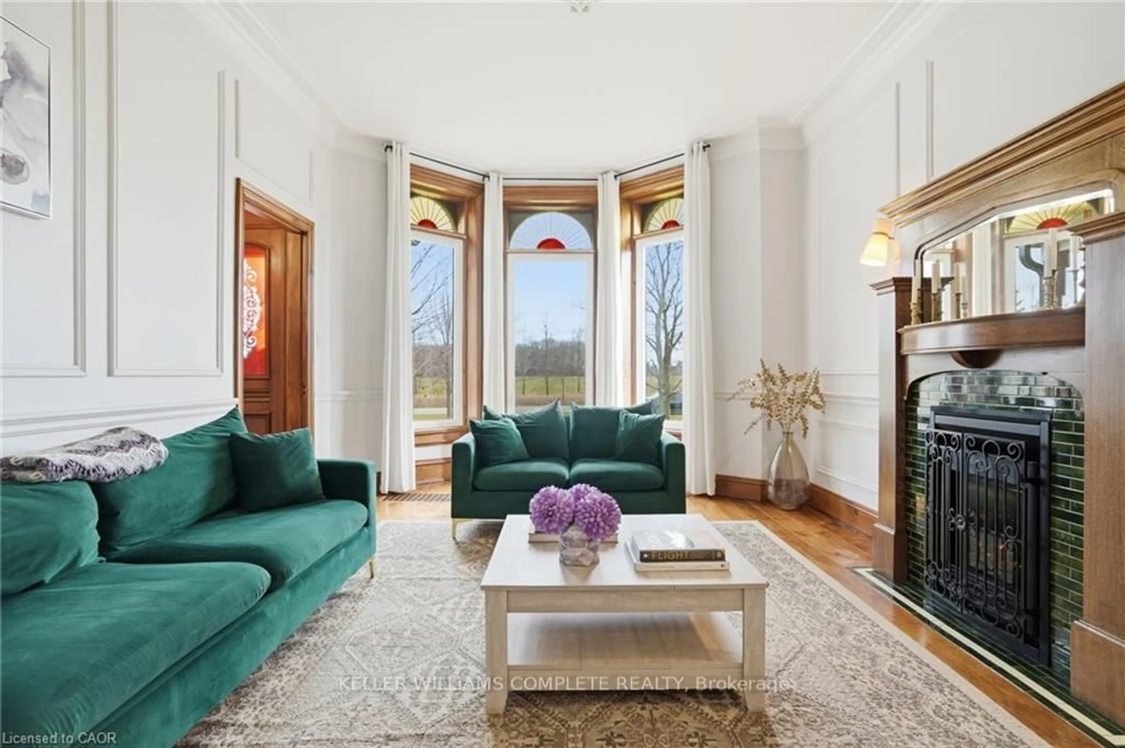 Living room with furniture, unknown for 1664 NEBO Rd, Hamilton Ontario L0R 1W0