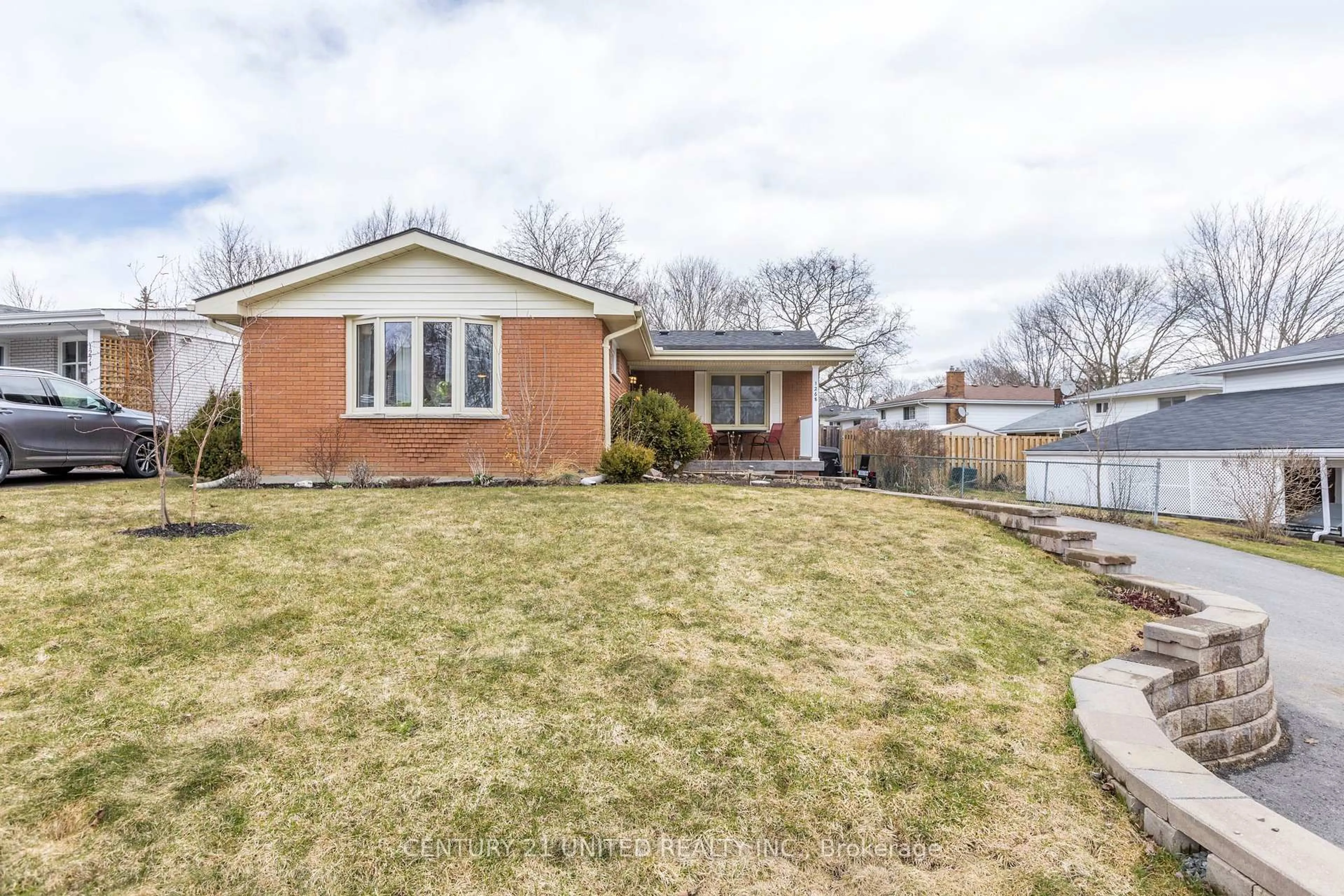 Home with brick exterior material, street for 1268 Hopewell Ave, Peterborough Ontario K9H 6T3