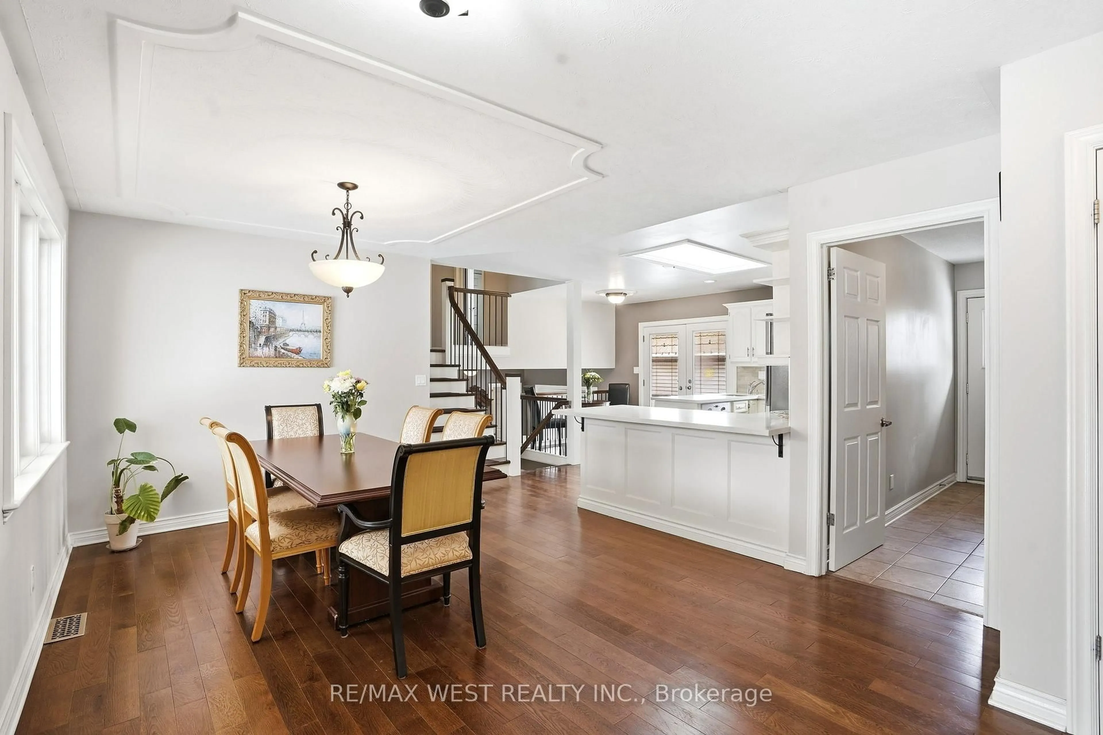 Open concept kitchen, unknown for 3570 Rittenhouse Rd, Lincoln Ontario L0R 2C0