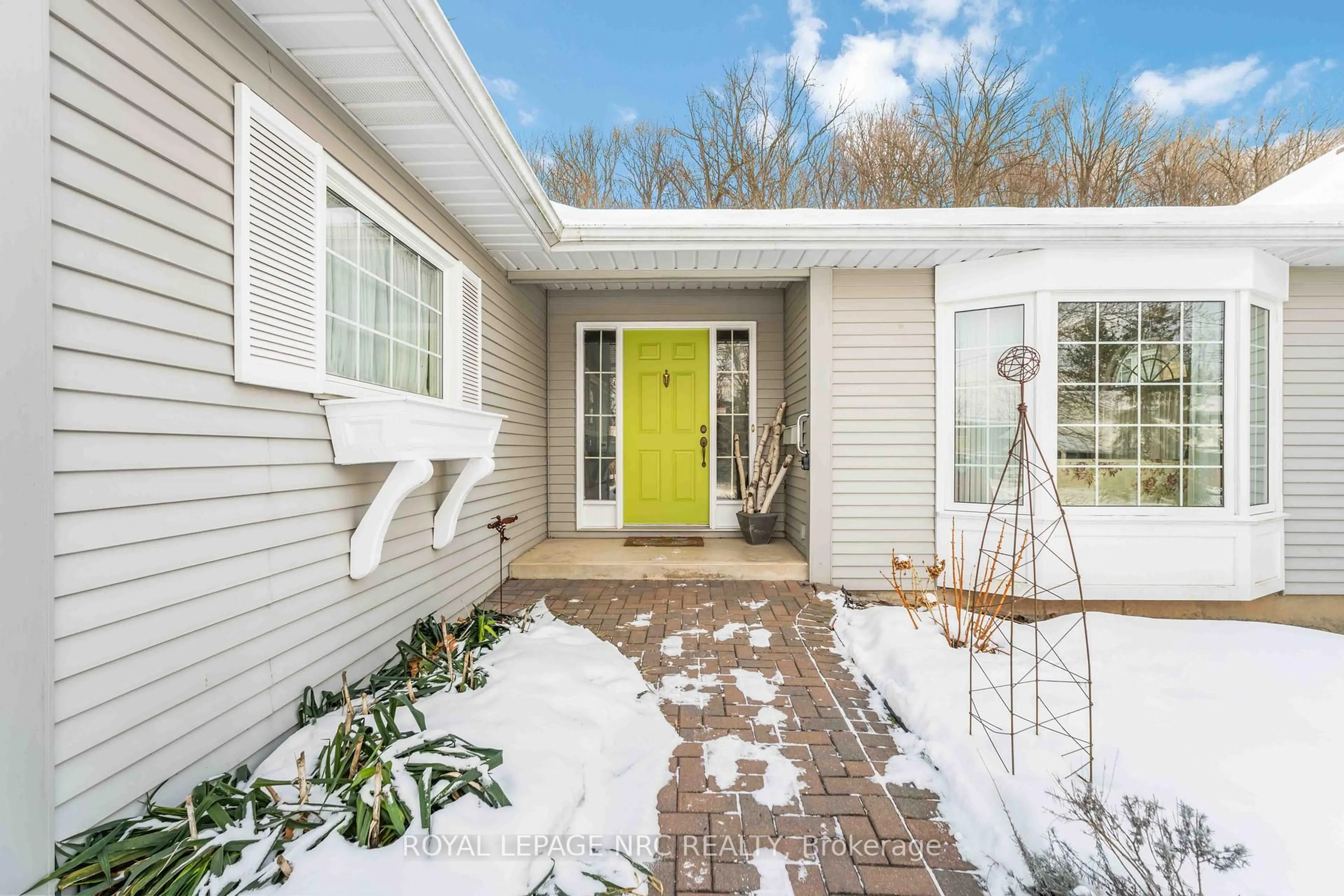 Unknown for 192 Woodside Dr, St. Catharines Ontario L2T 1X6