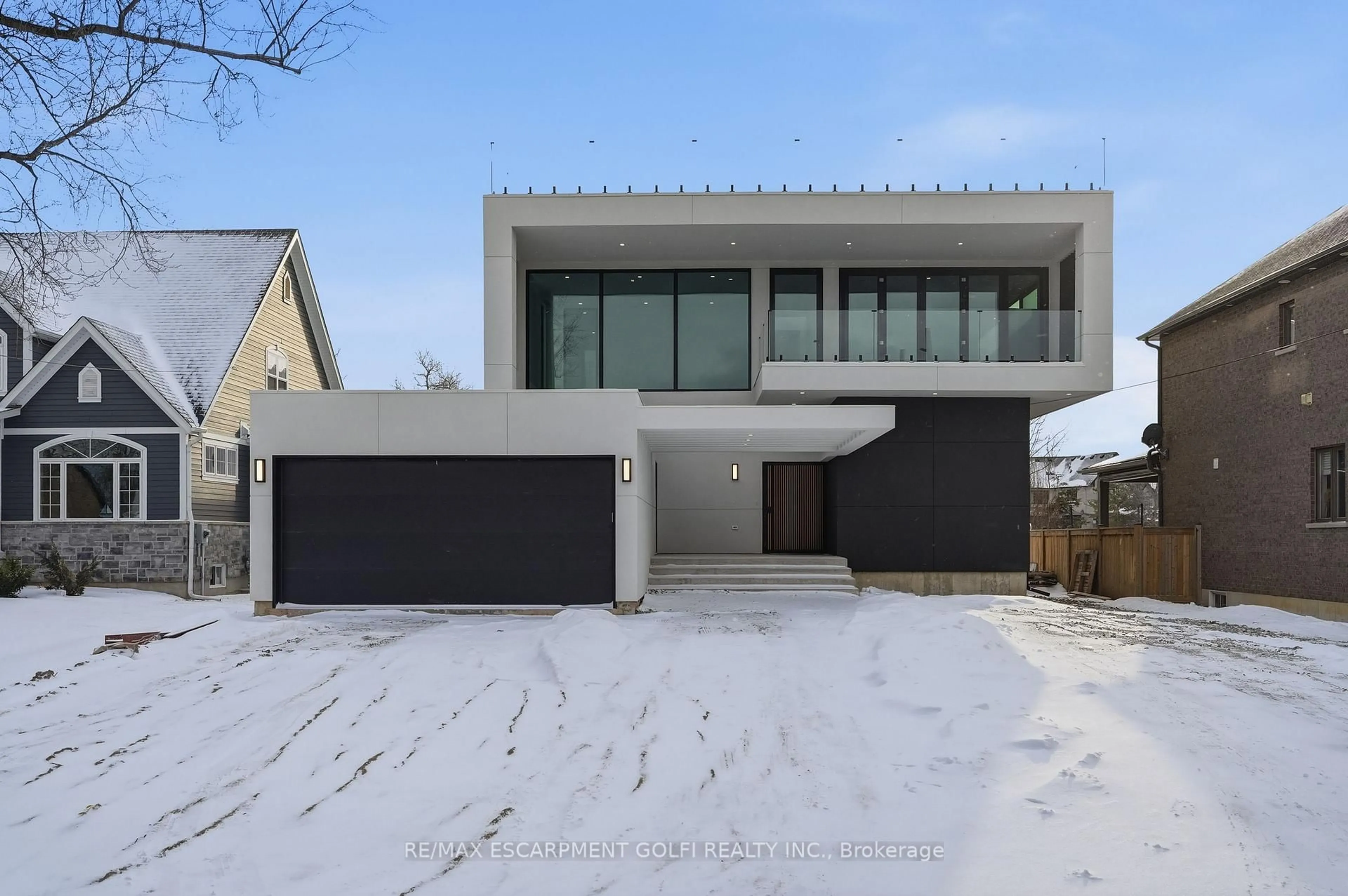 Home with brick exterior material, street for 36 Windemere Rd, Hamilton Ontario L8E 5G5