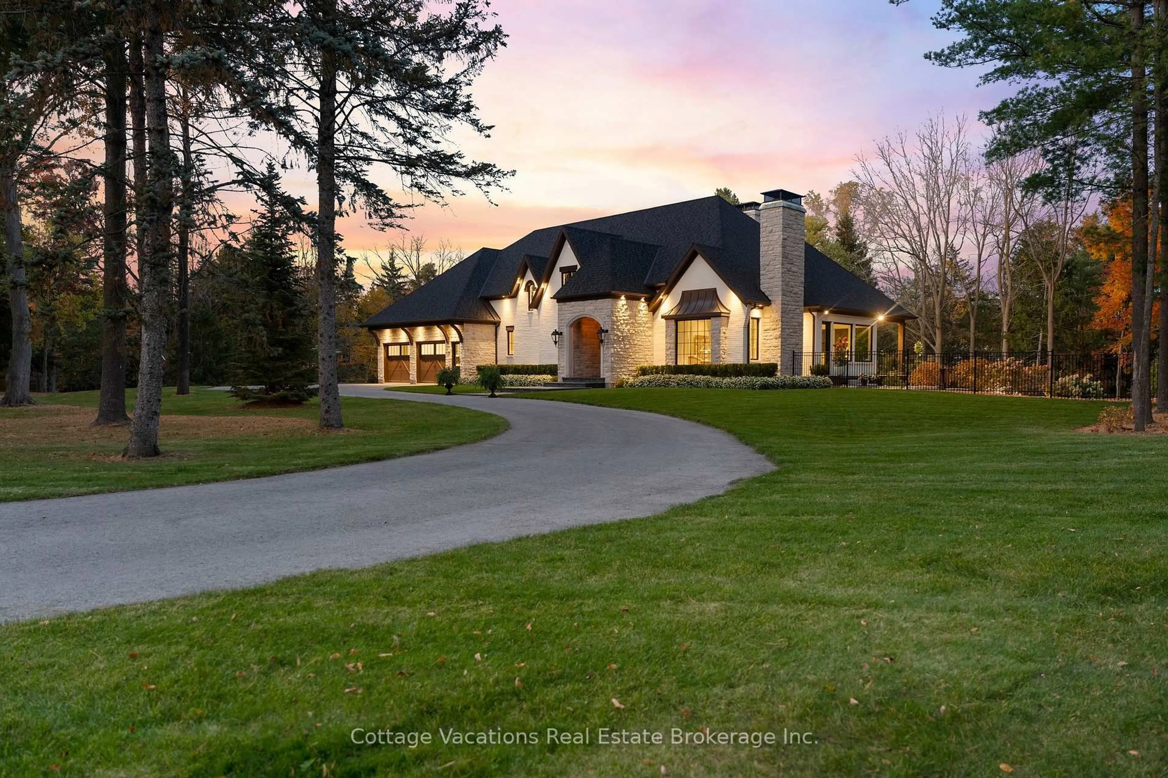 Unknown for 455 William St, Niagara-on-the-Lake Ontario L0S 1J0