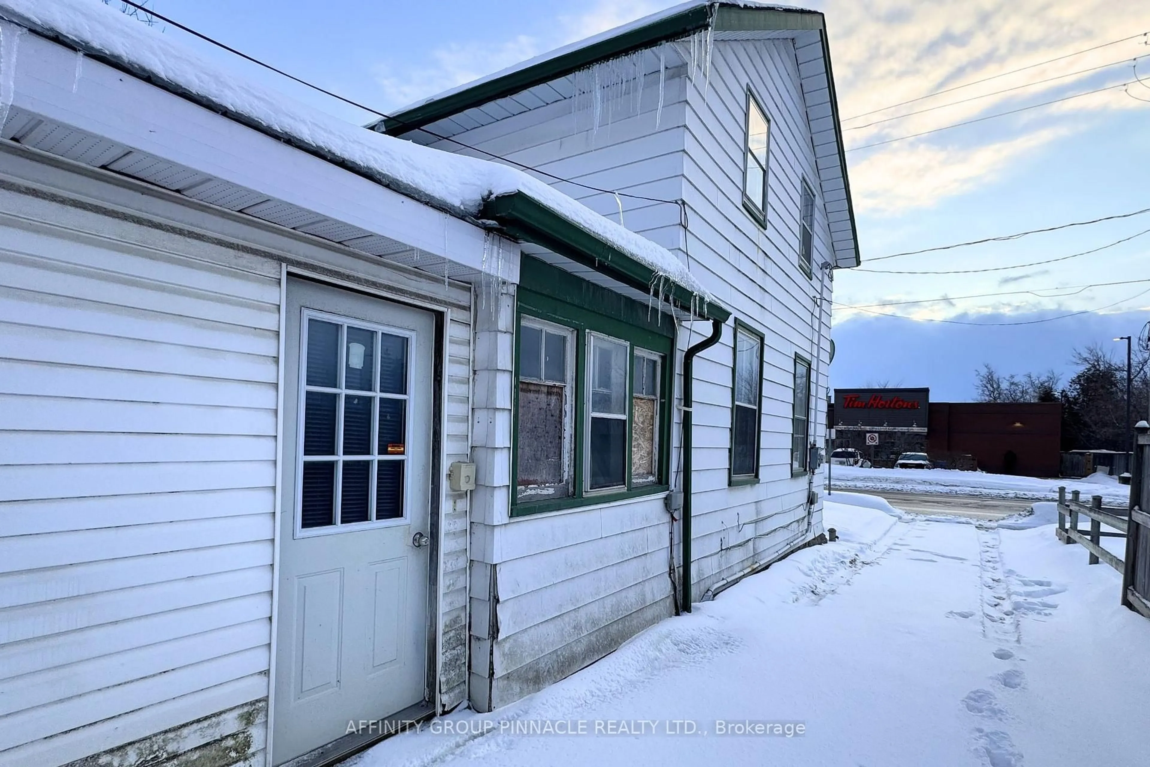 Unknown for 118 Lindsay St, Kawartha Lakes Ontario K9V 2M7