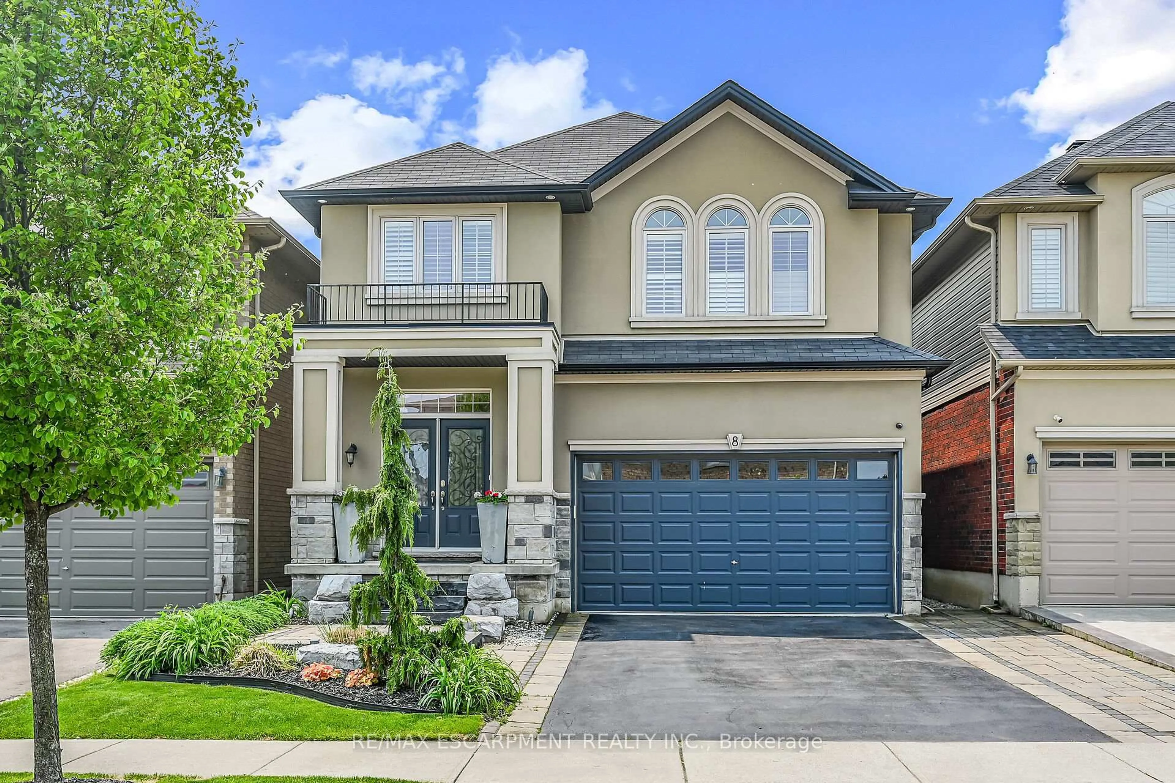 Home with brick exterior material, street for 8 Chartwell Circ, Hamilton Ontario L9A 0B6