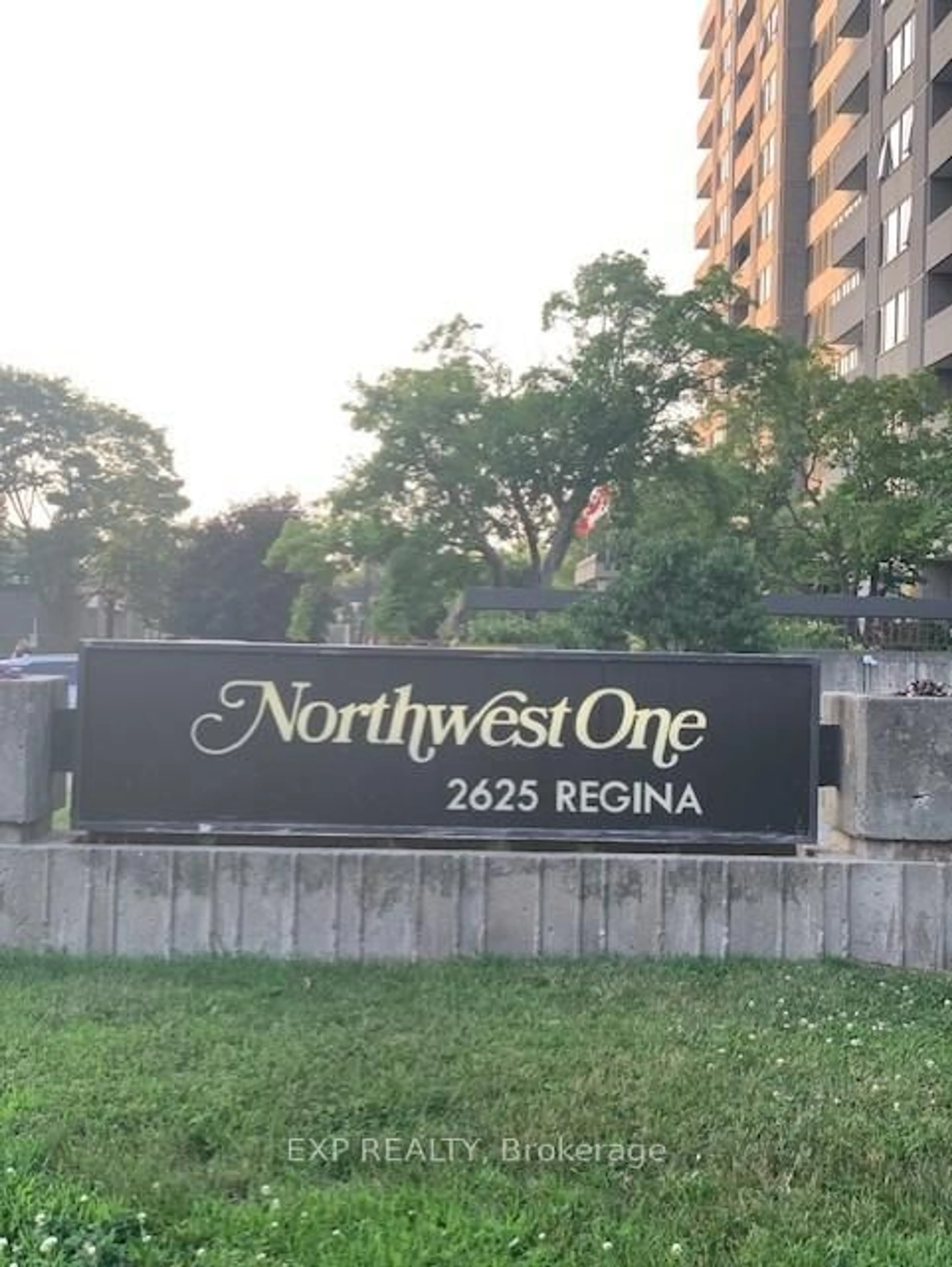 Unknown for 2625 Regina St #902, Ottawa Ontario K2B 5W8