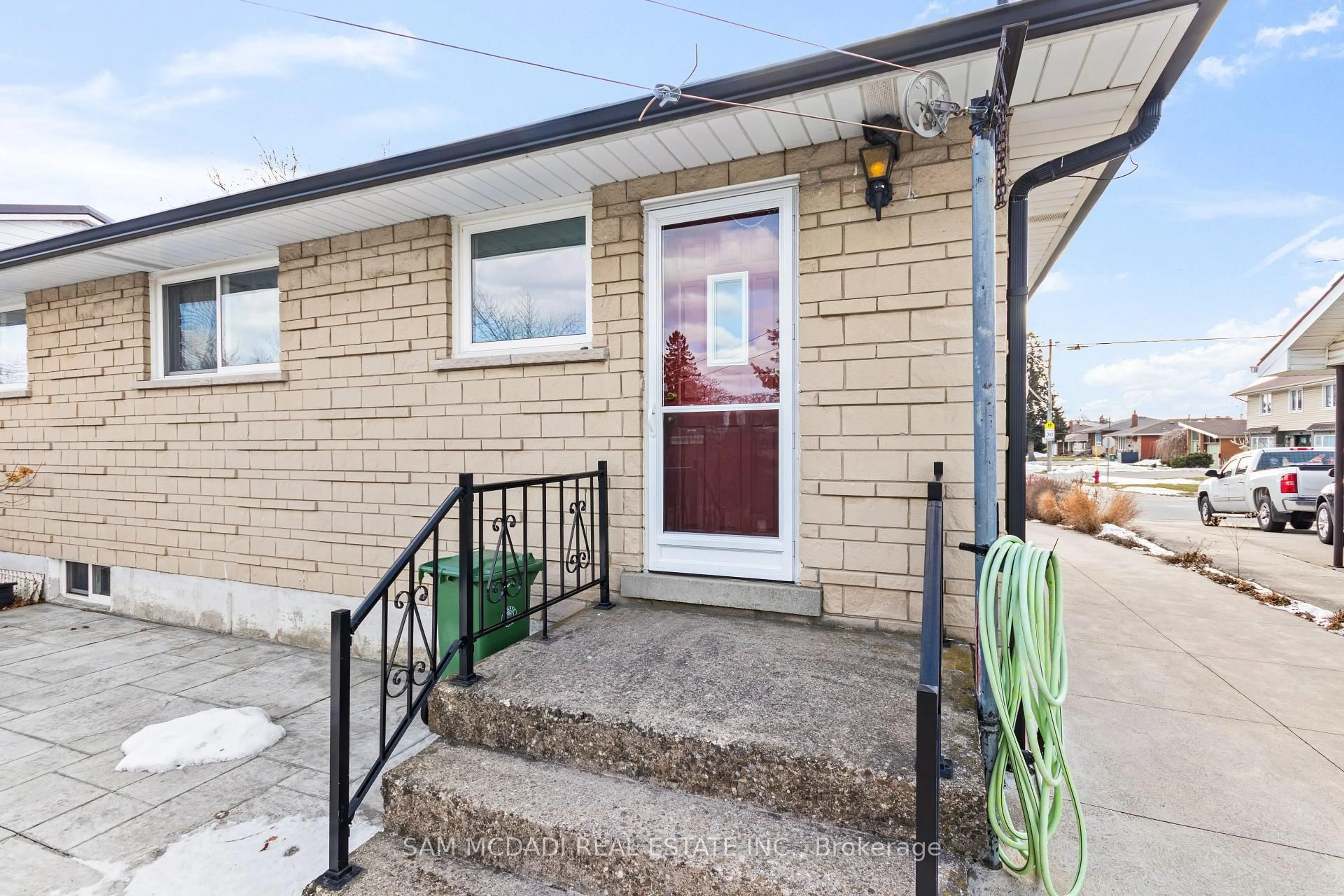 Unknown for 19 Secord Dr, Hamilton Ontario L8K 3W6