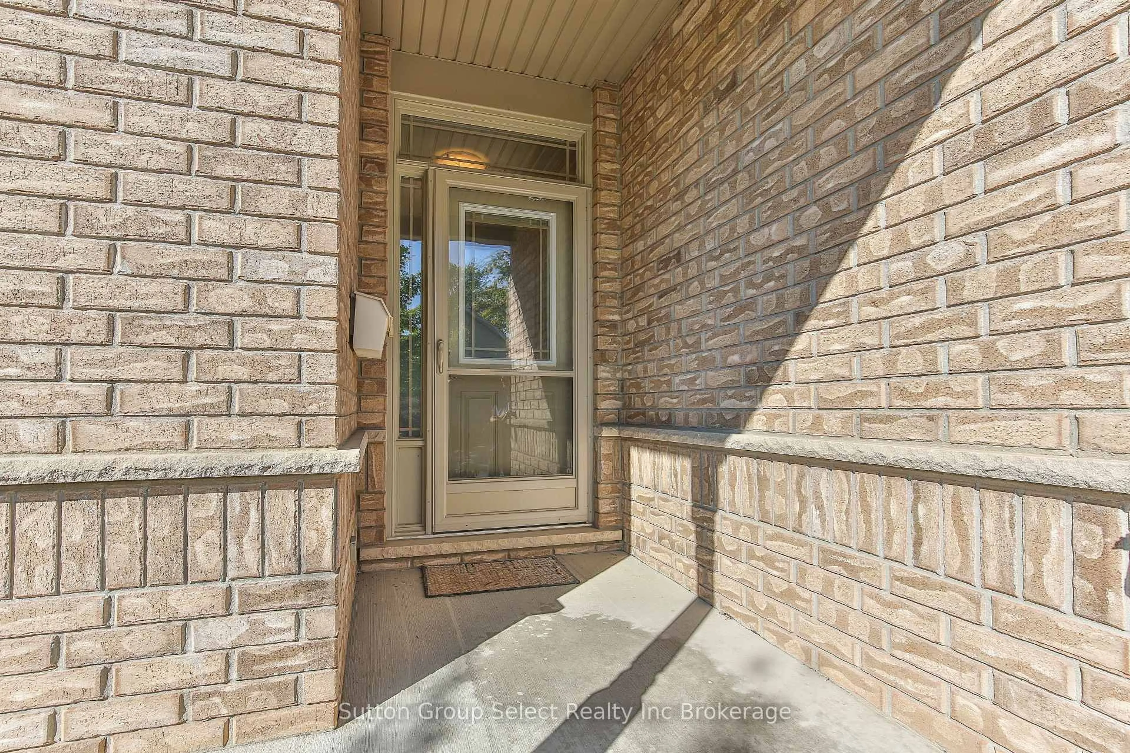 Indoor entryway for 540 Spitfire St #38, Woodstock Ontario N4T 0C2