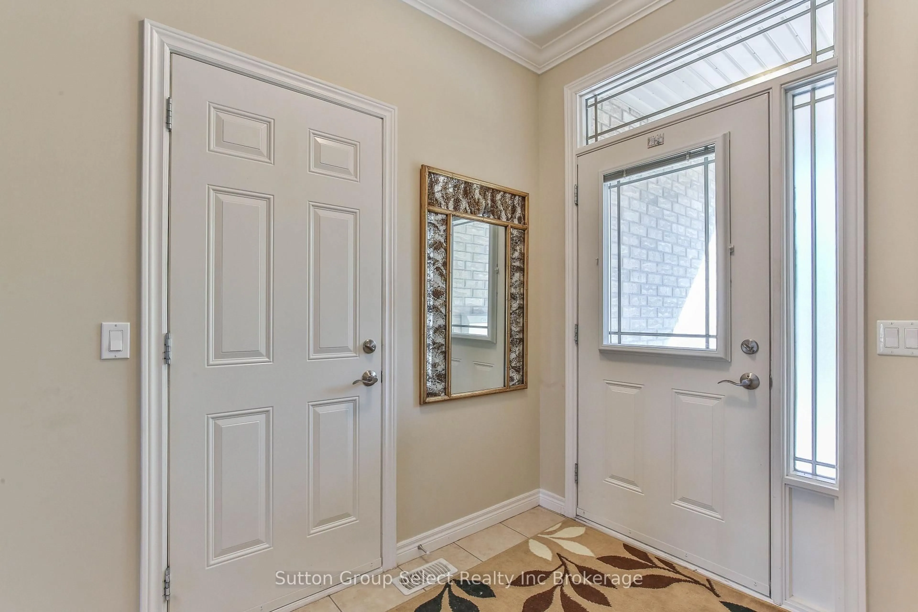 Indoor entryway for 540 Spitfire St #38, Woodstock Ontario N4T 0C2