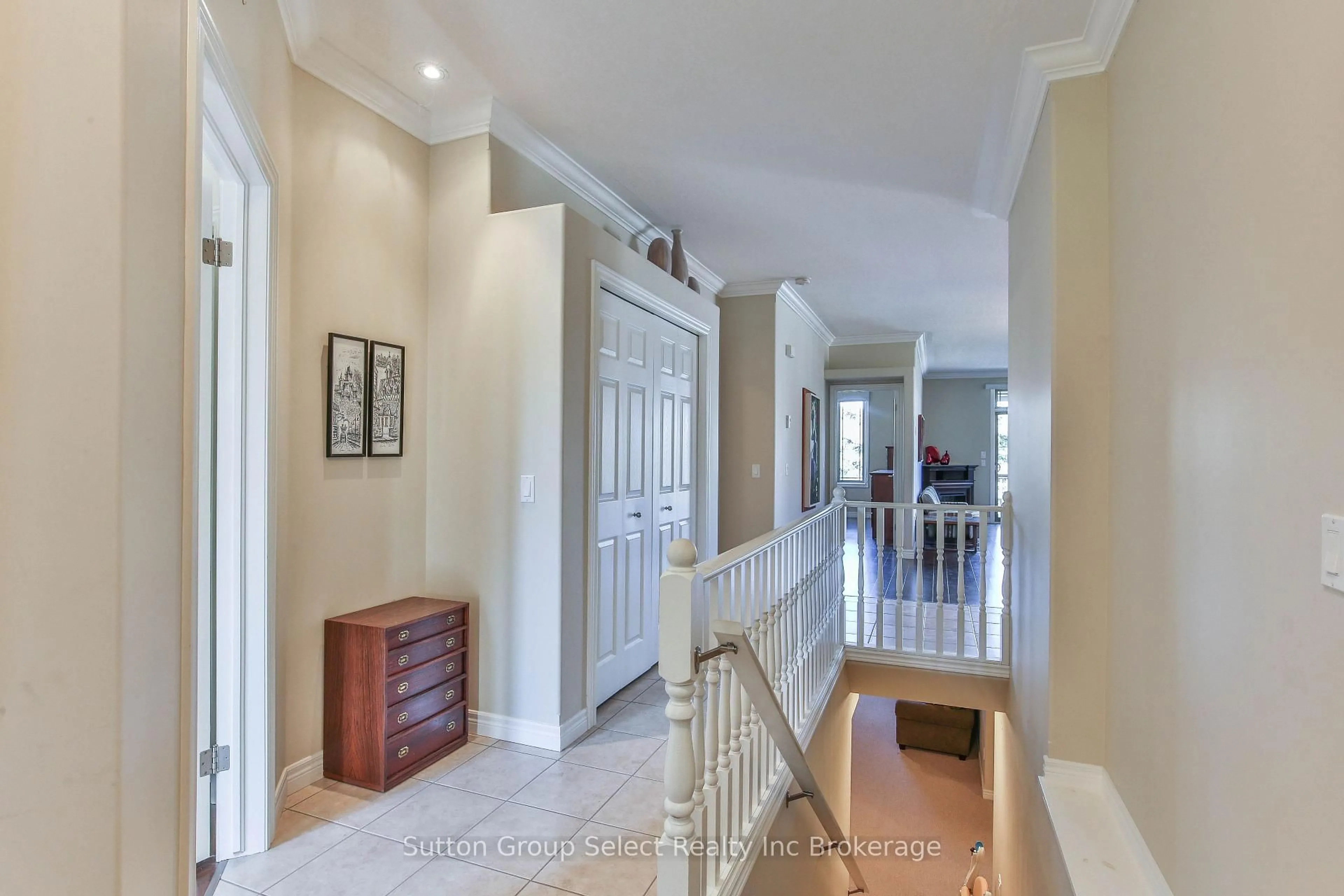 Indoor foyer for 540 Spitfire St #38, Woodstock Ontario N4T 0C2