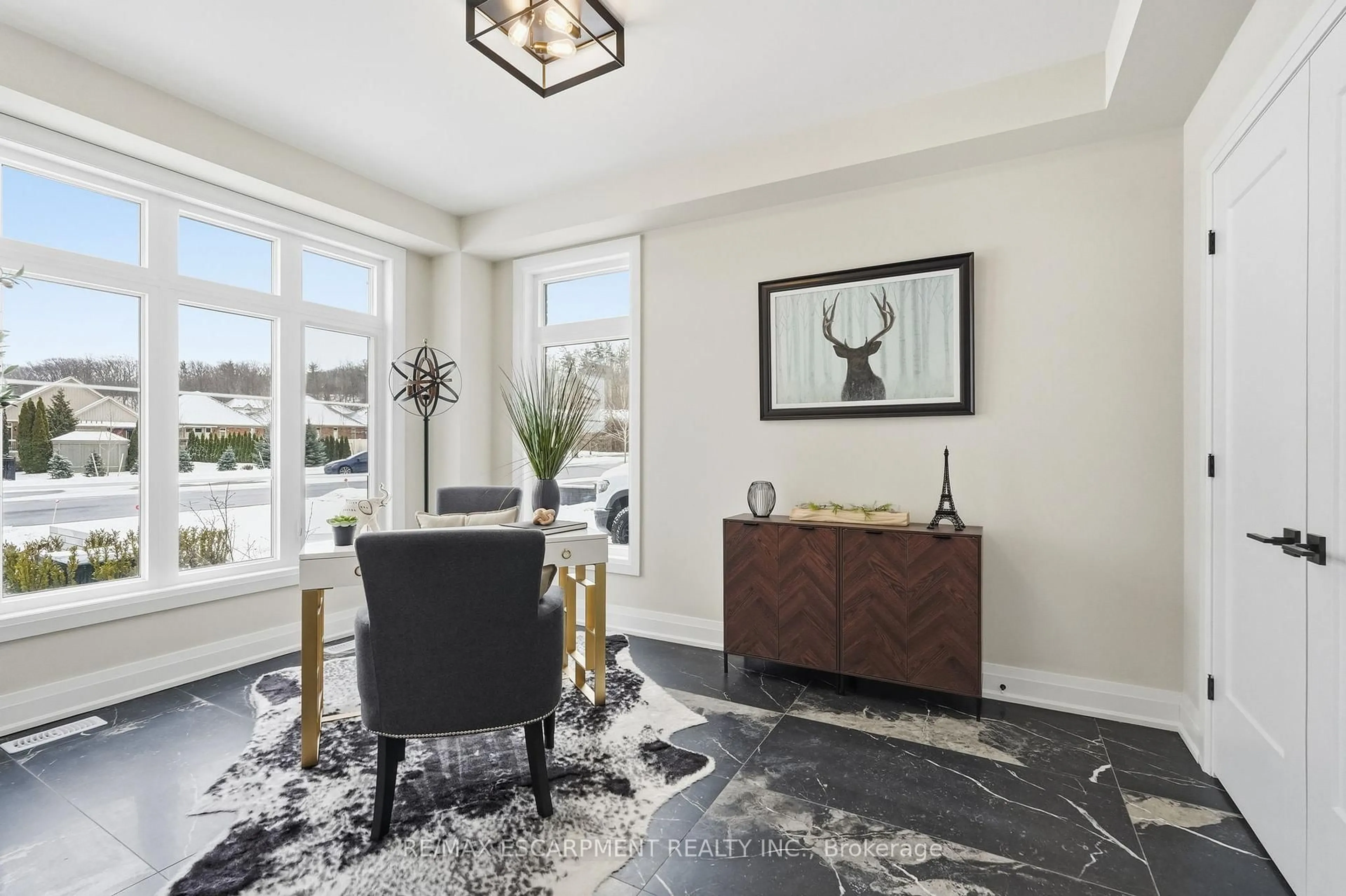 Unknown for 7 Bartlett Ave, Grimsby Ontario L3M 5N7