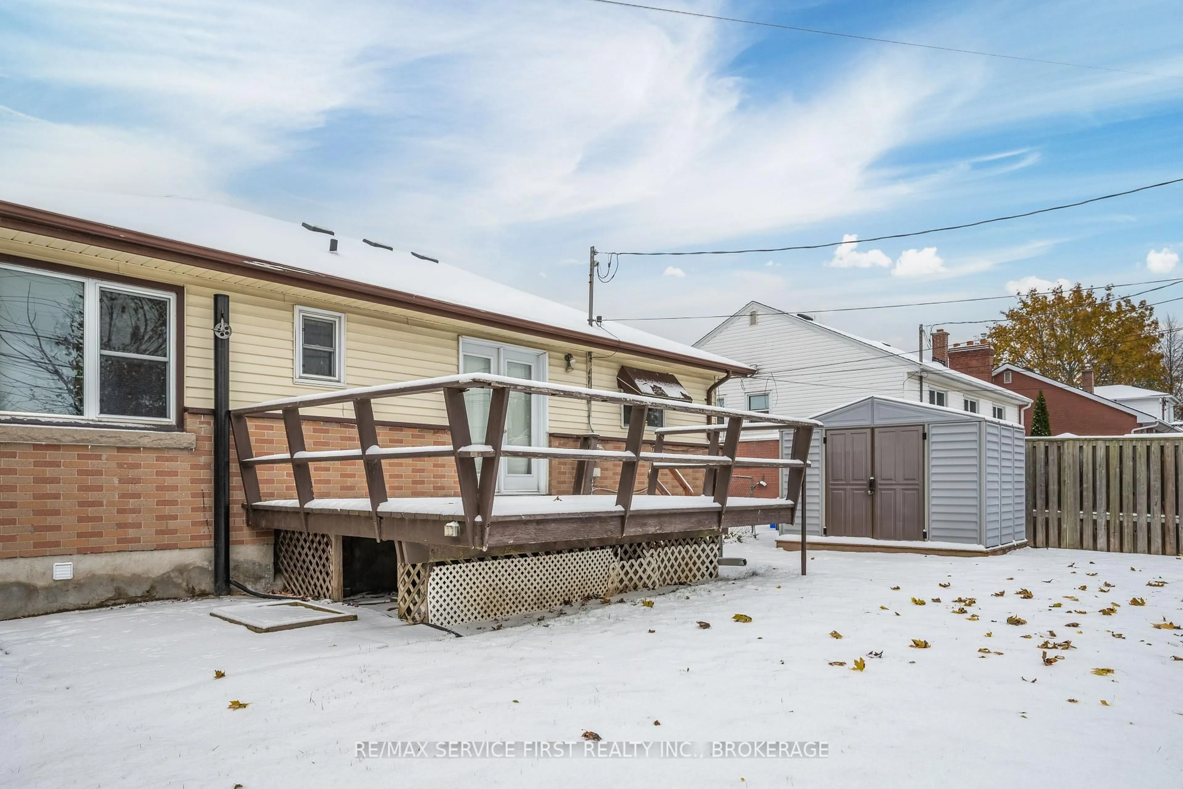 Patio, street for 28 Brant Ave, Kingston Ontario K7K 4V1