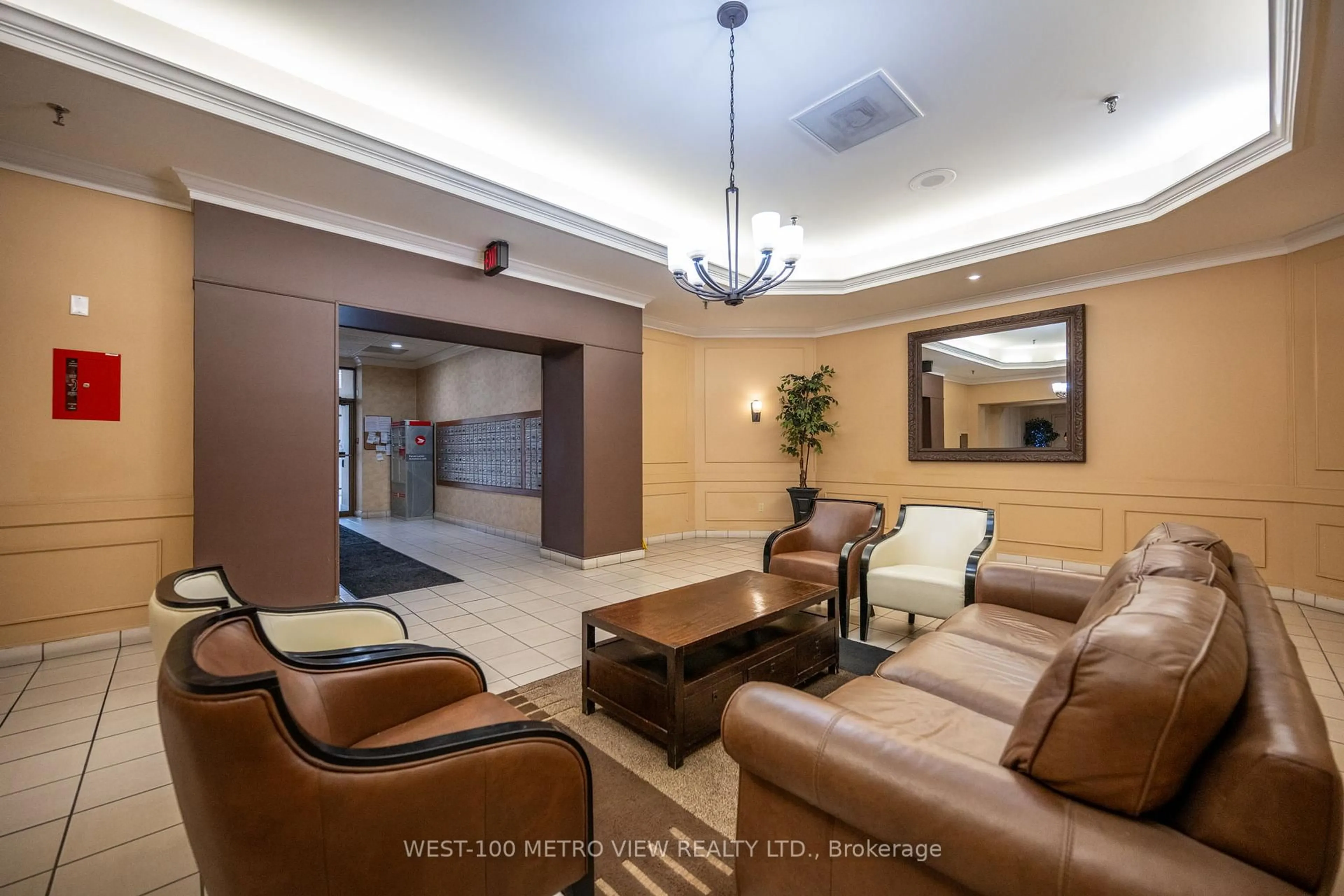 Lobby for 389 Dundas St #1602, London East Ontario N6B 3L5